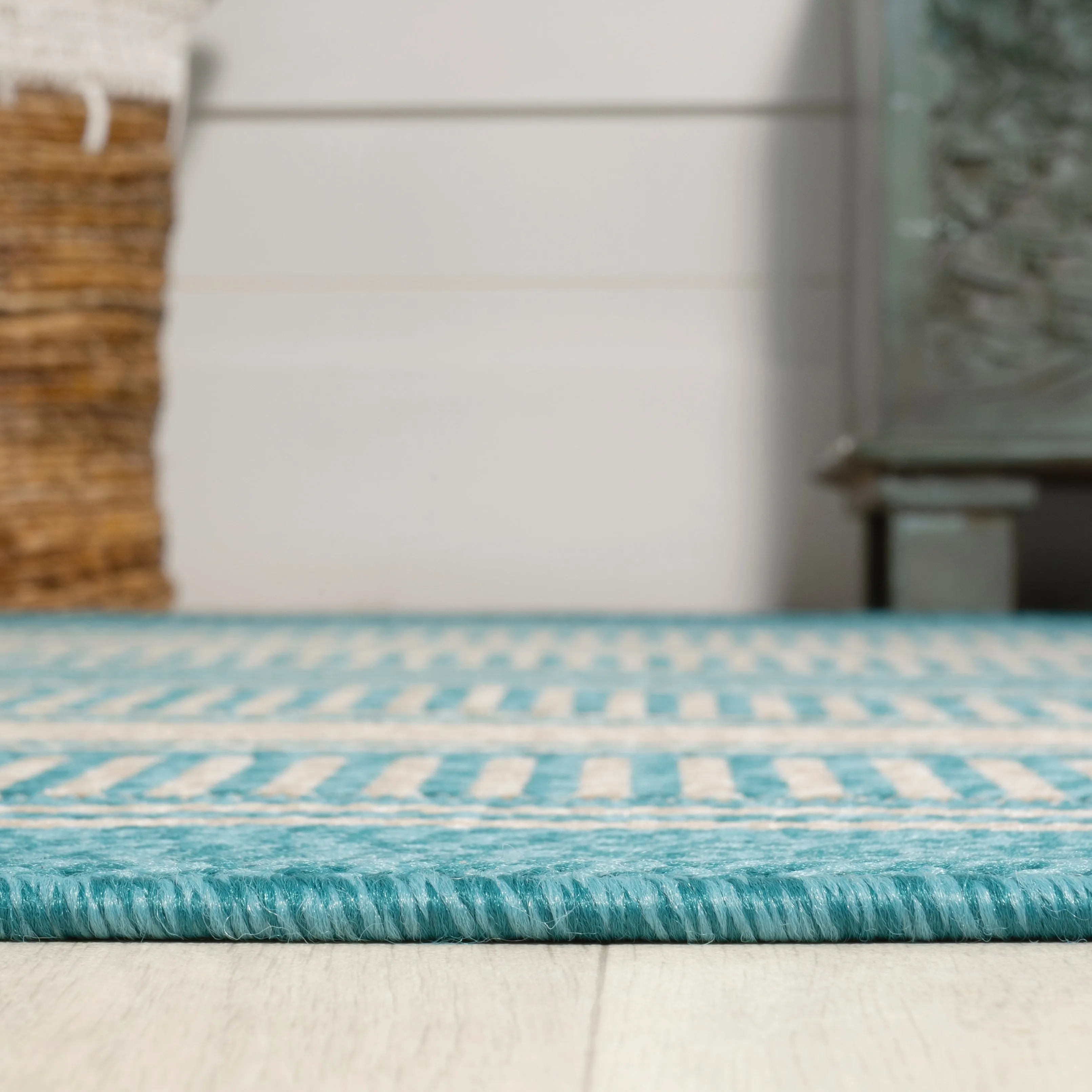 JONATHAN Y Negril Modern Double Stripe Indoor/Outdoor Area Rug