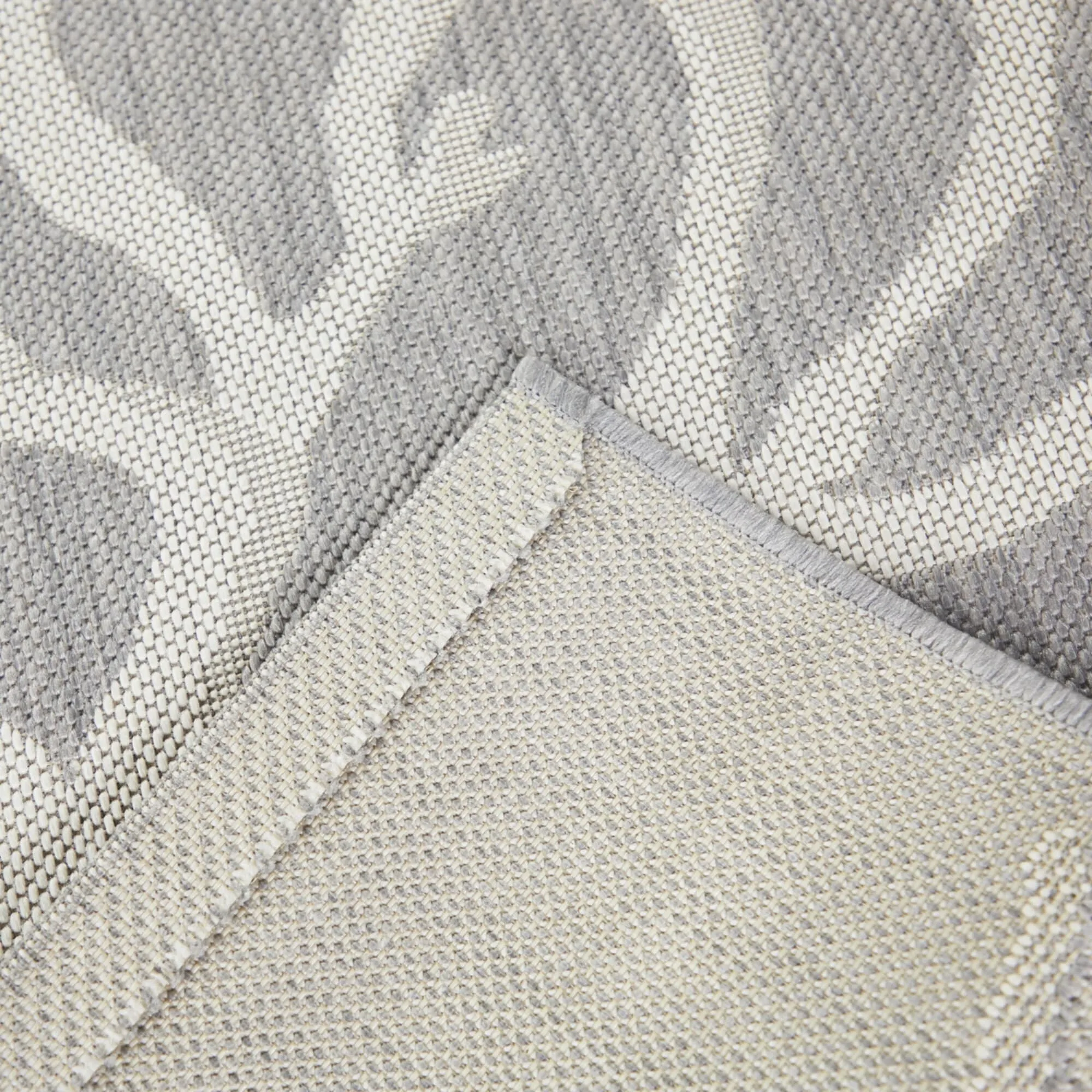 Kaito Coastal Coral Indoor/Outdoor Area Rug
