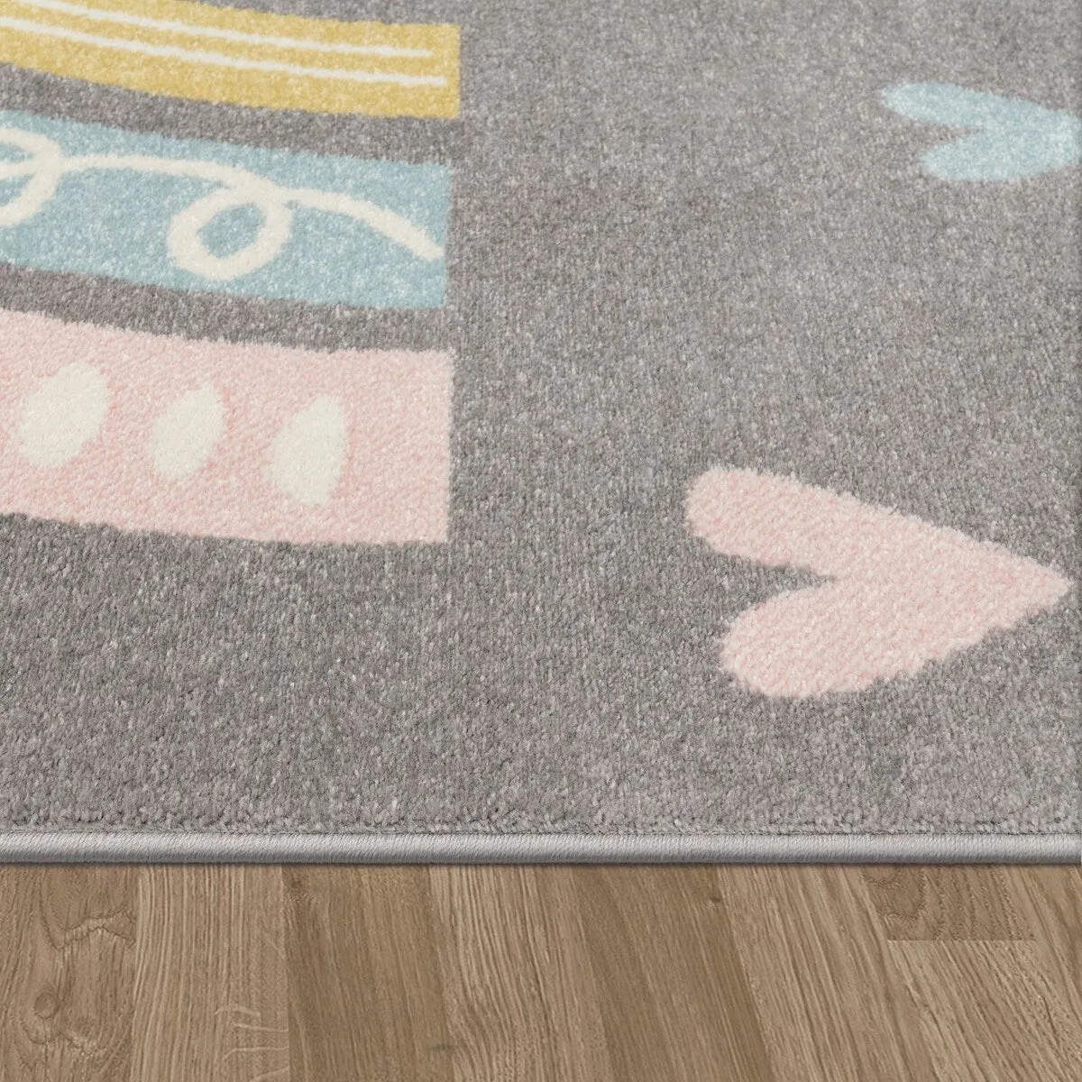 Kids Rug with Rainbow and Hearts in Pastel Colors
