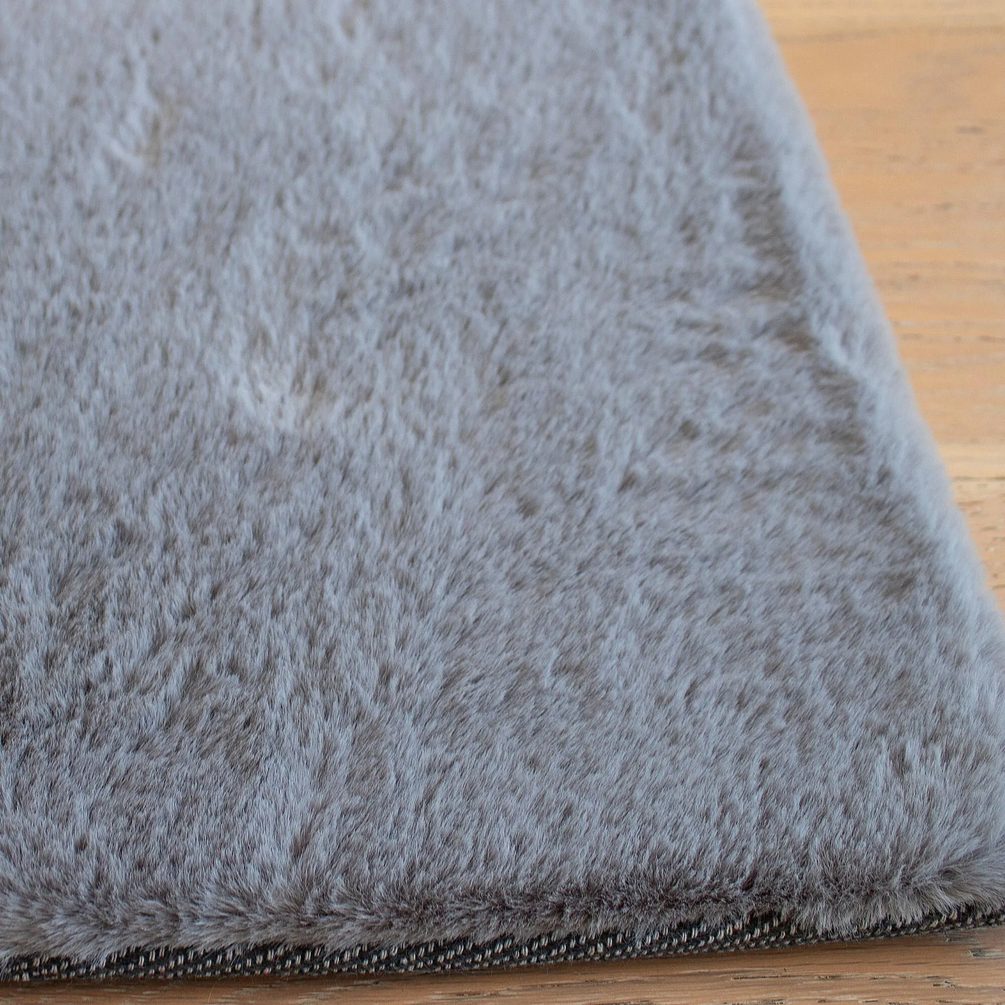 LA Rug Linens Faux Rabbitskin Grey Shag Area Rug Soft Carpet