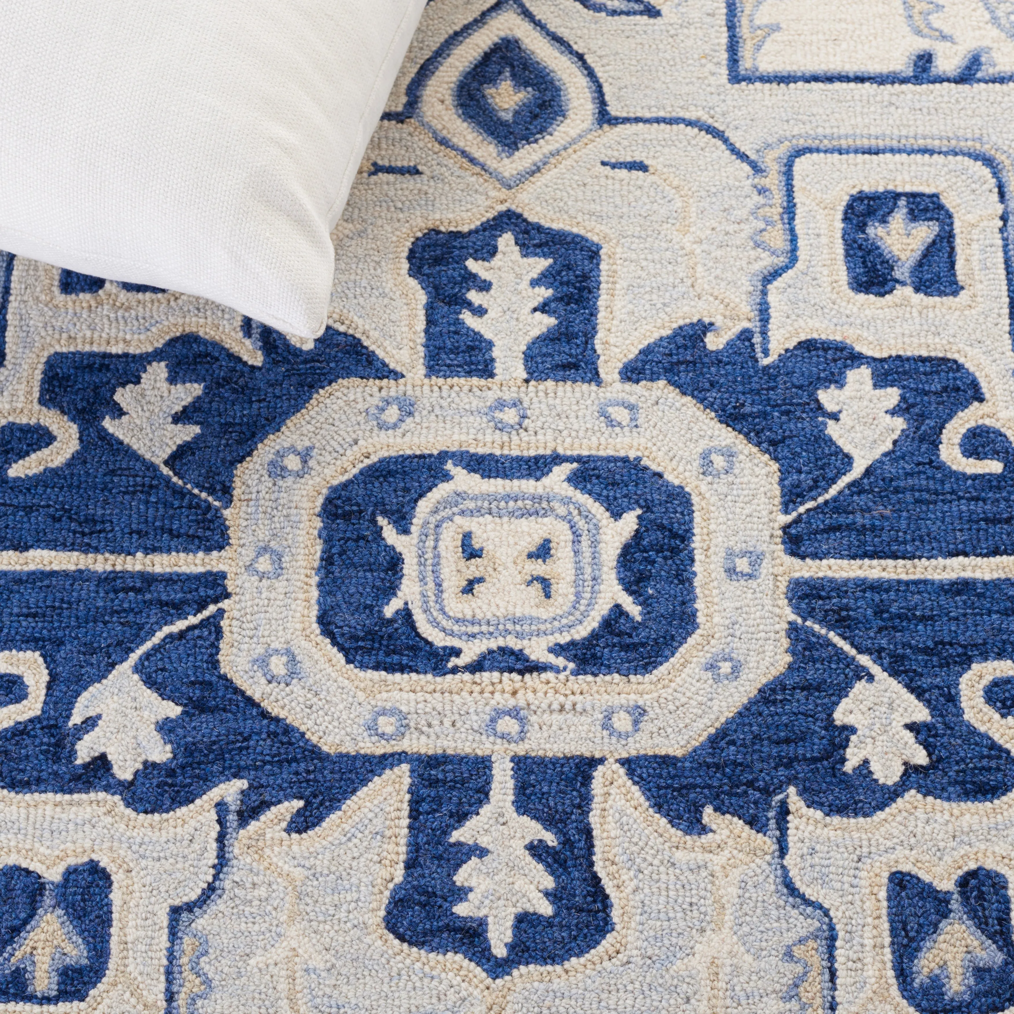 Lauren Ralph Lauren. Handmade Gunnhild Wool Rug