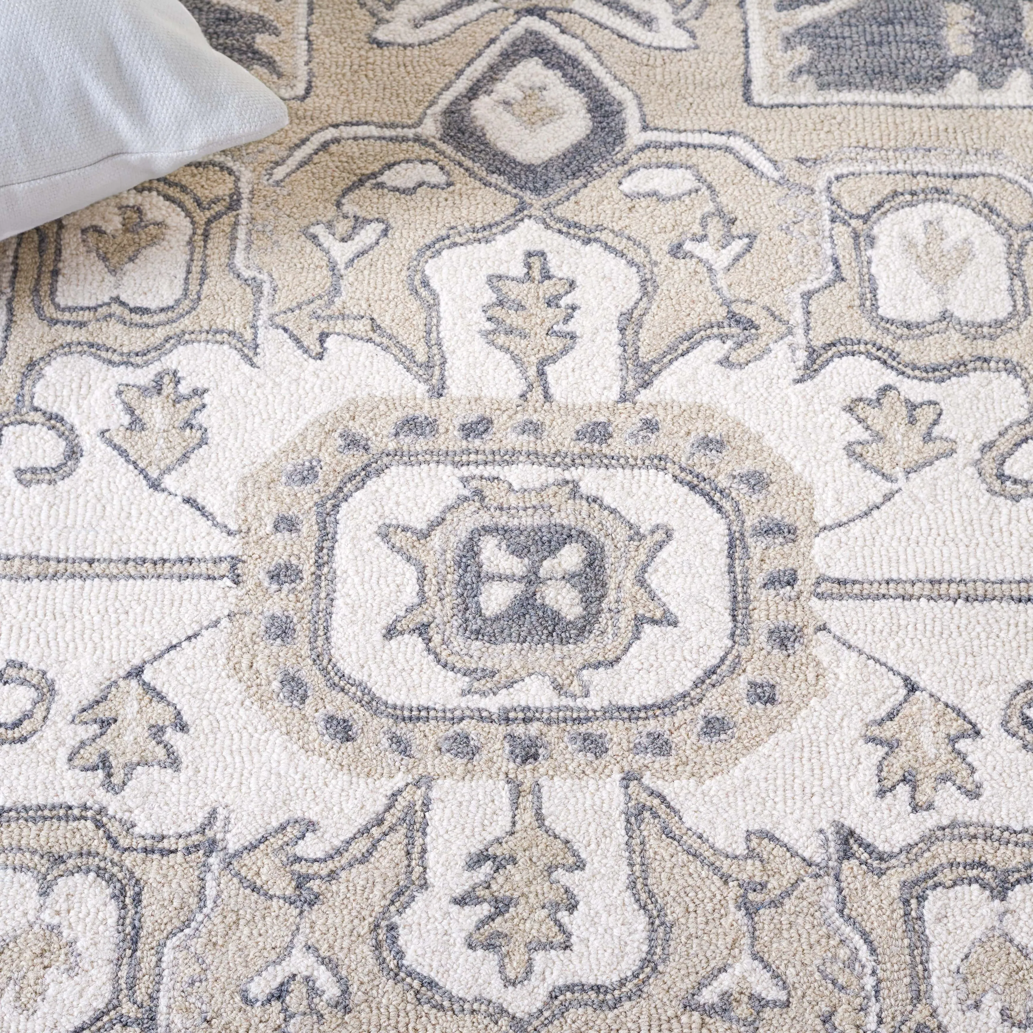 Lauren Ralph Lauren. Handmade Gunnhild Wool Rug