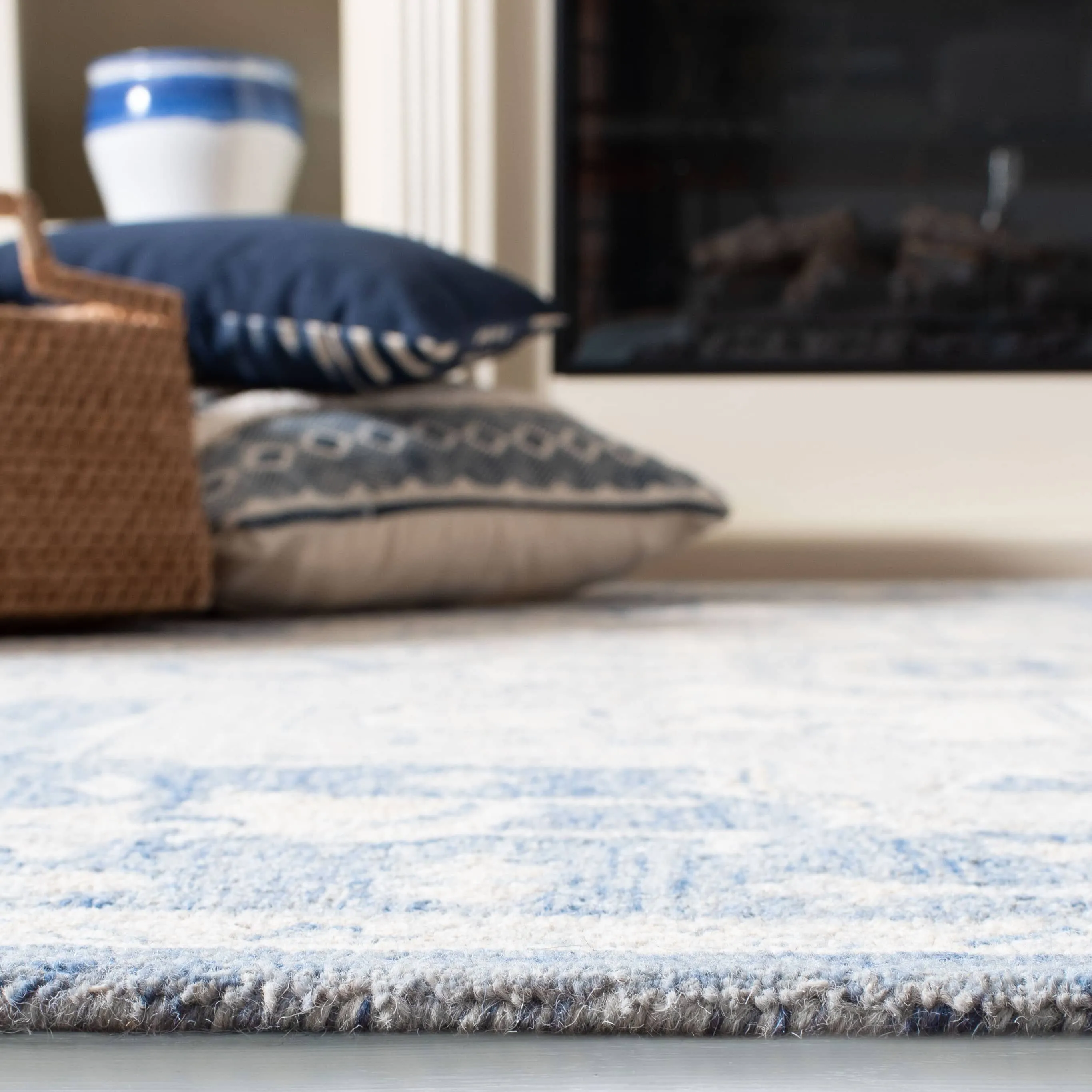 Lauren Ralph Lauren. Handmade Gunnhild Wool Rug