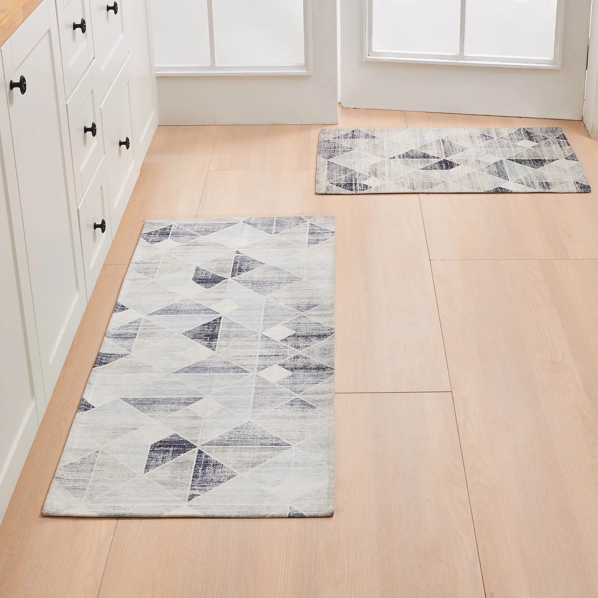 Linery & Co. Machine Washable Slip Resistant Geometric Printed Accent Rugs