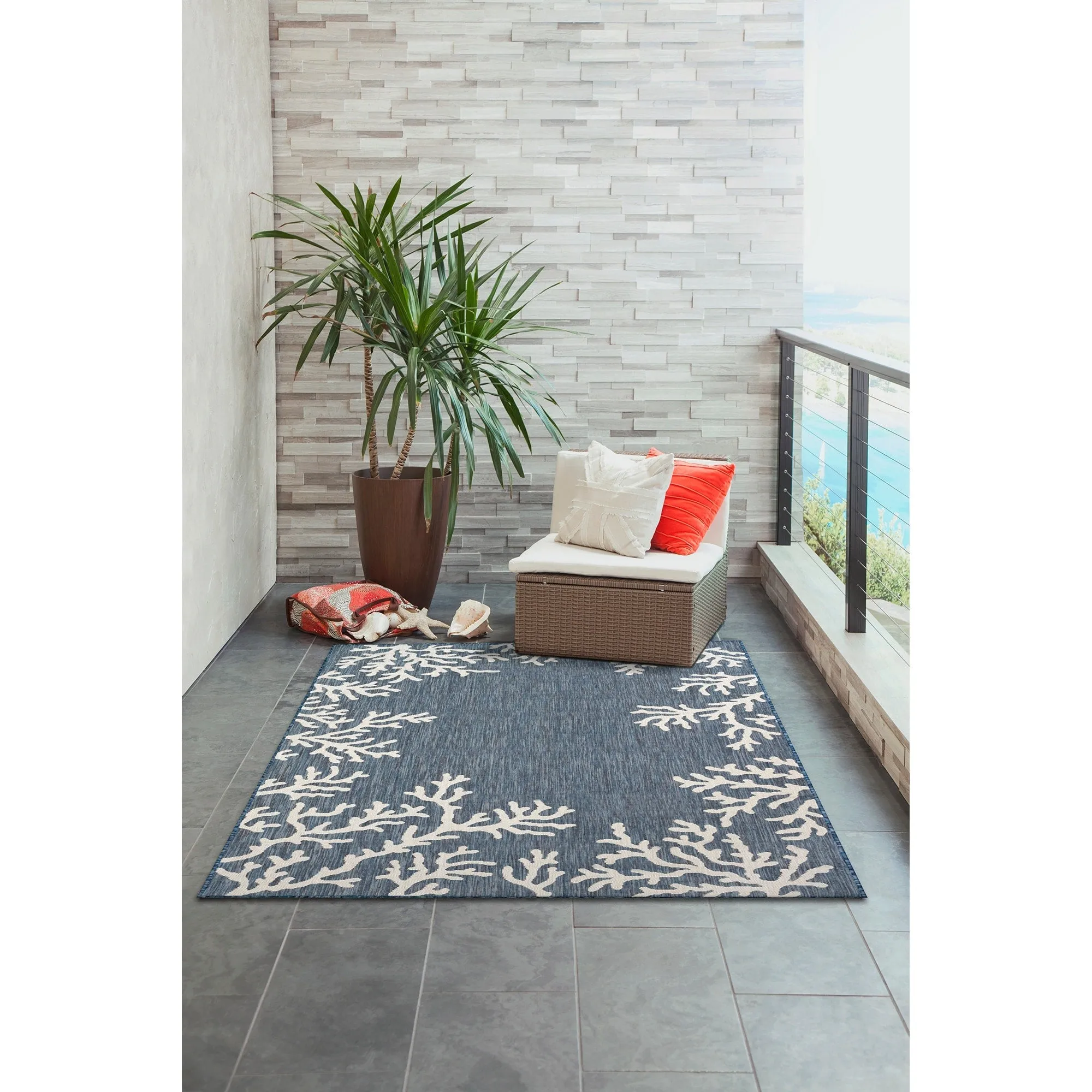 Liora Manne Carmel Coral Border Indoor/Outdoor Area Rug