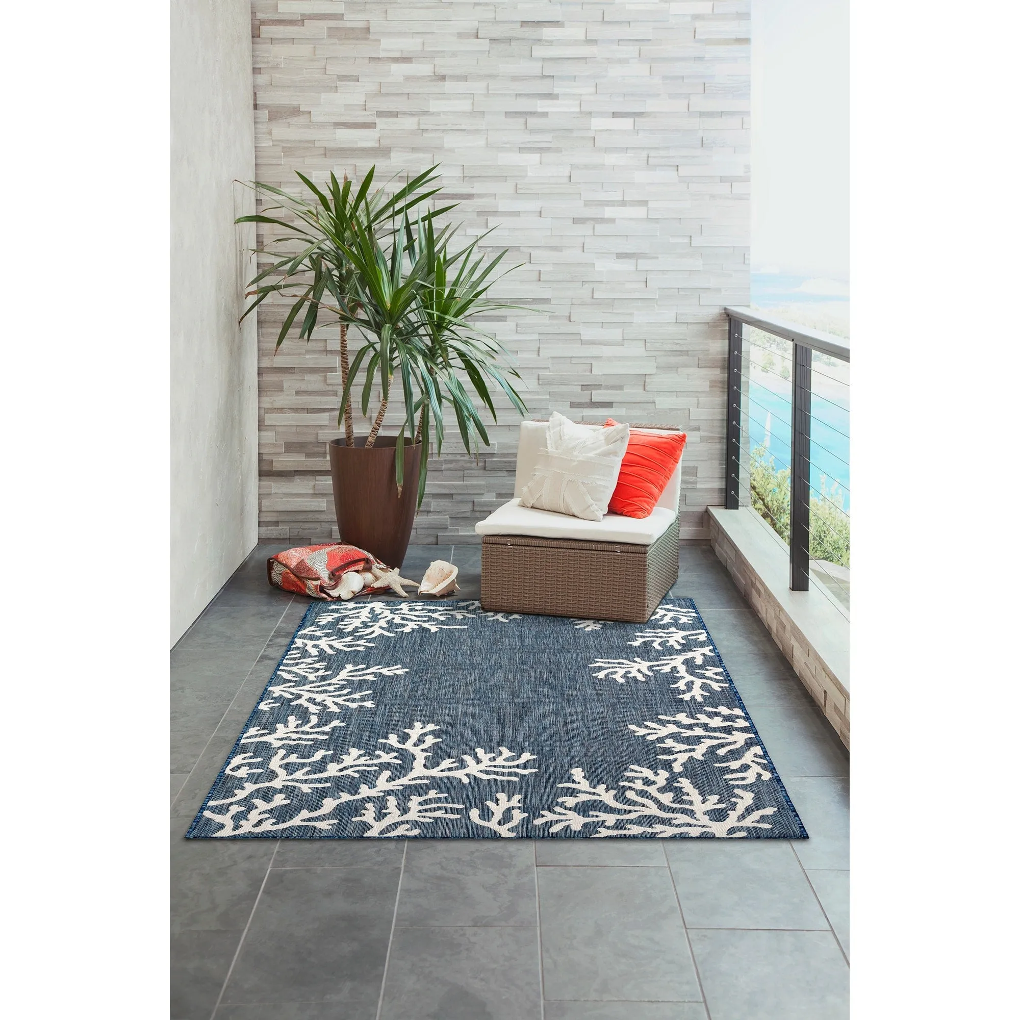 Liora Manne Carmel Coral Border Indoor/Outdoor Area Rug