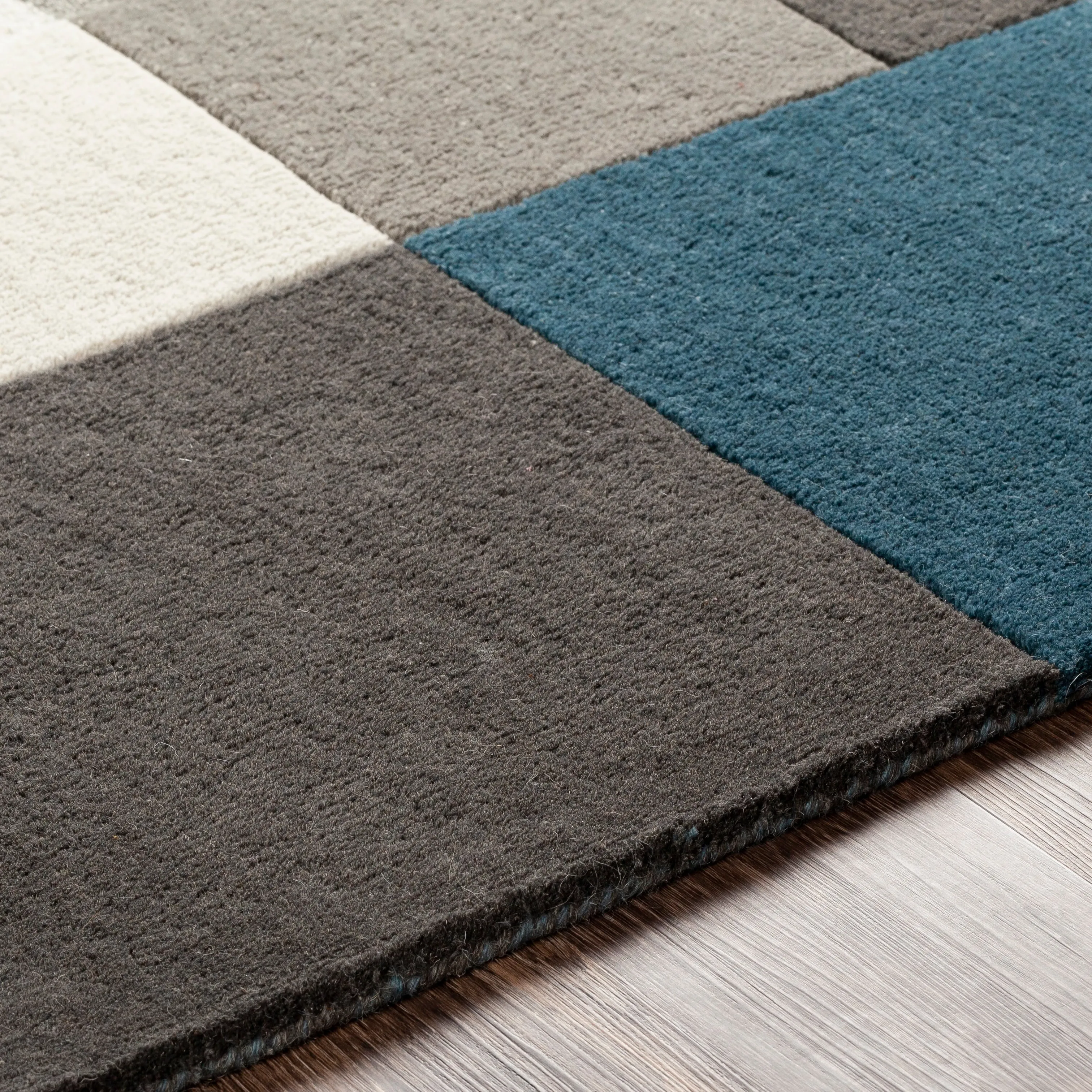 Livabliss Bedstuy Modern Wool Handmade Area Rug