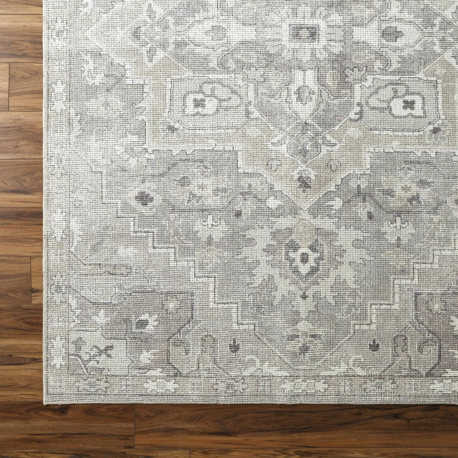 Livabliss Elle Area Rug