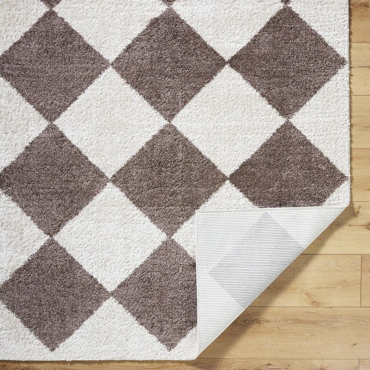 Livabliss Fossay Shag Modern & Contemporary Diamond Washable Area Rug