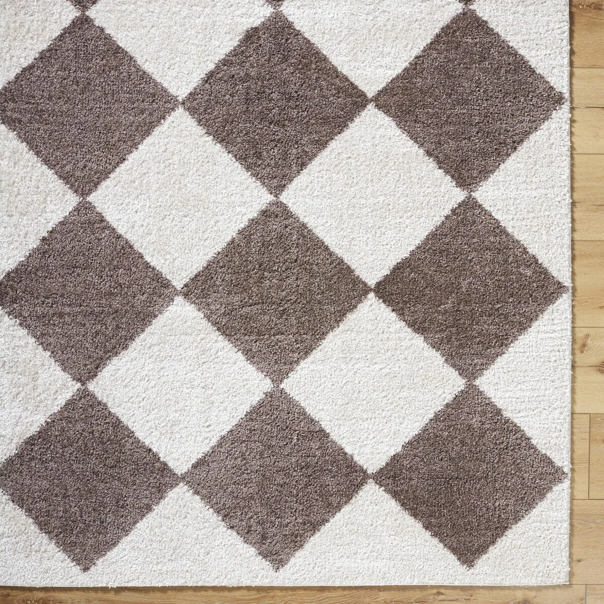 Livabliss Fossay Shag Modern & Contemporary Diamond Washable Area Rug