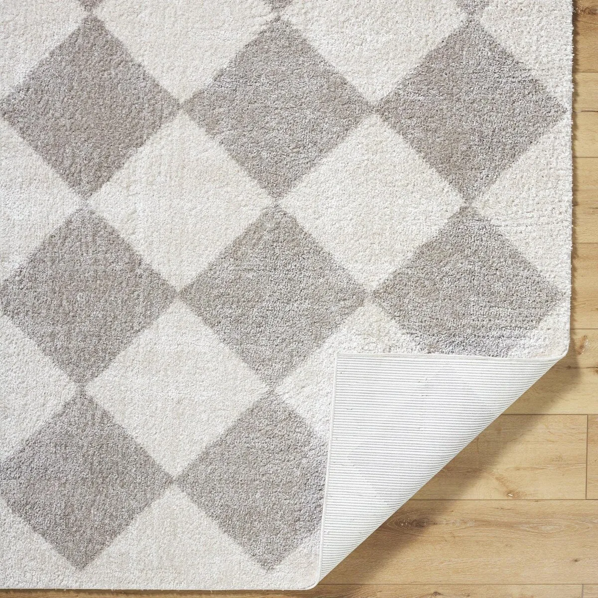 Livabliss Fossay Shag Modern & Contemporary Diamond Washable Area Rug