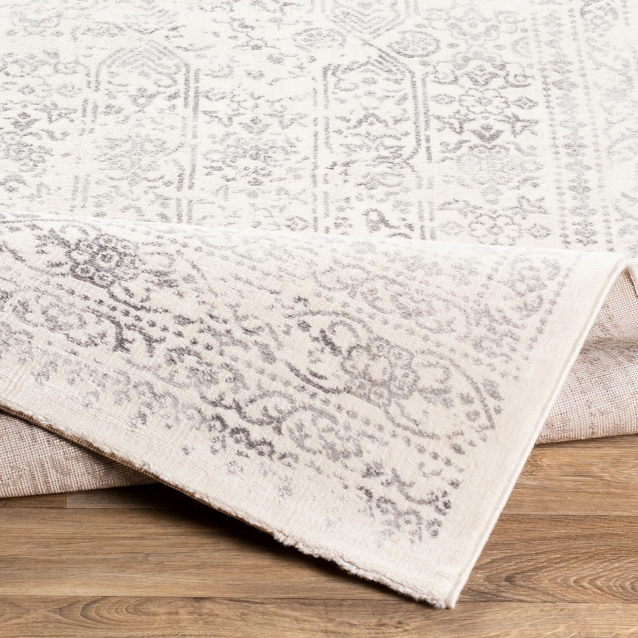 Livabliss Henson Vintage Traditional Area Rug