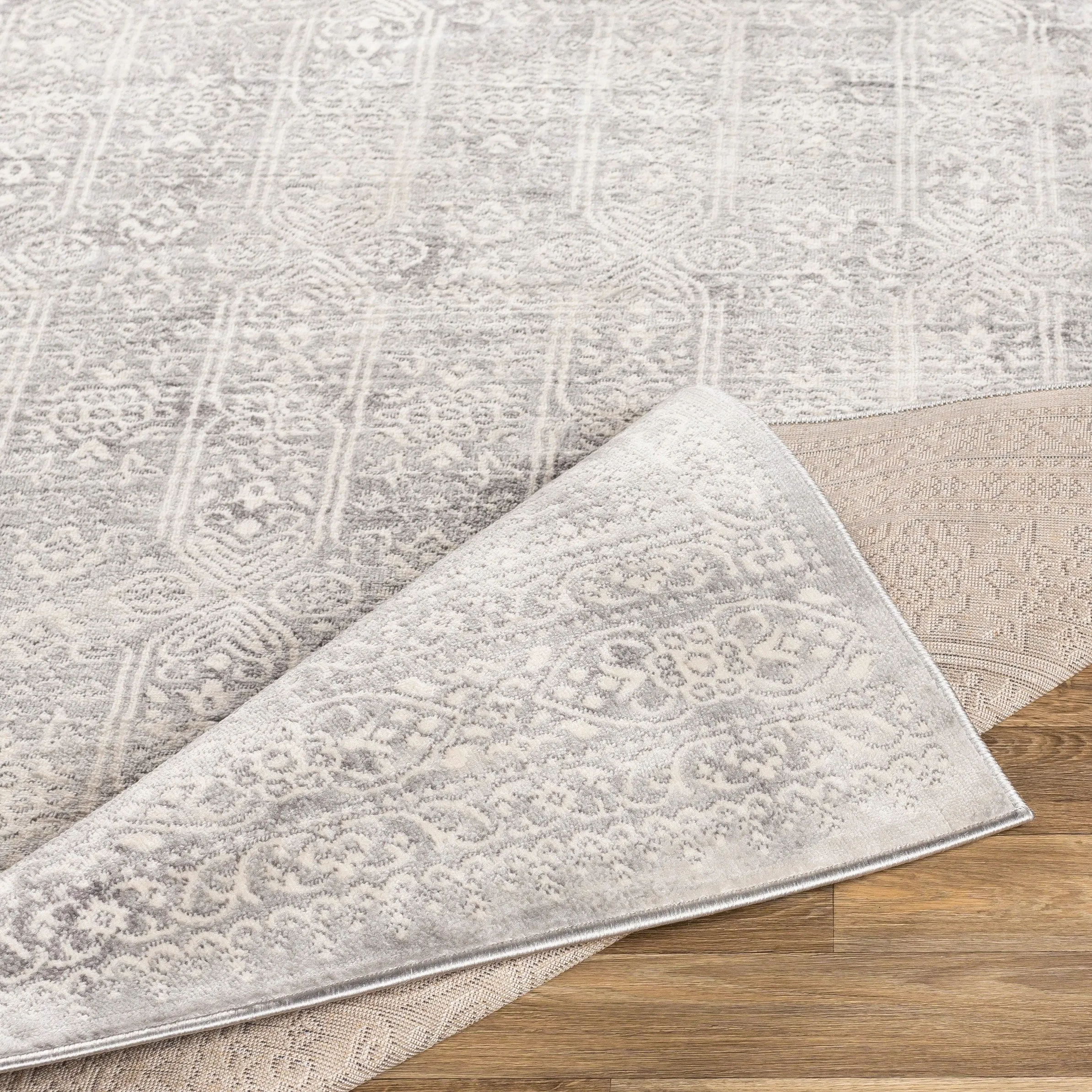 Livabliss Henson Vintage Traditional Area Rug