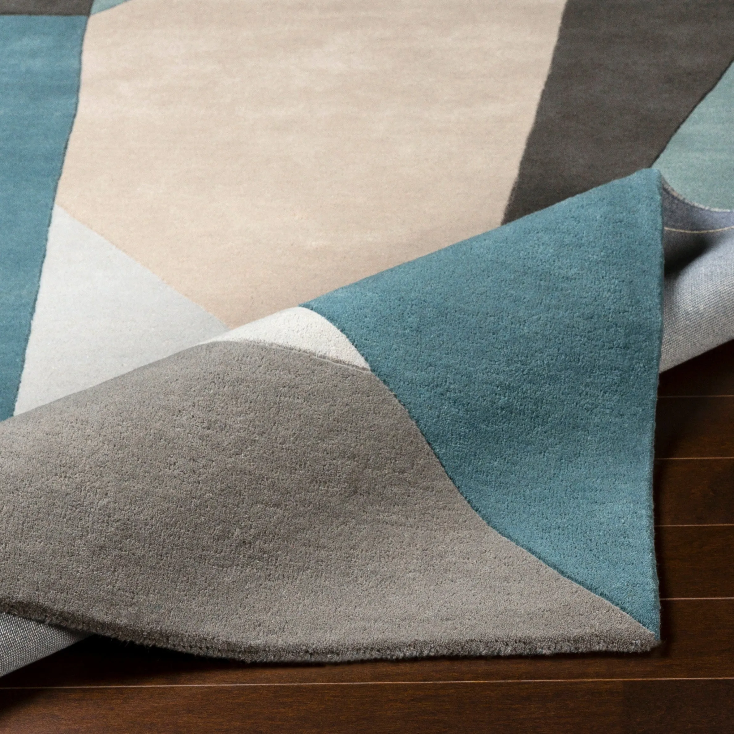 Livabliss Ivarshyttan Modern Area Rug