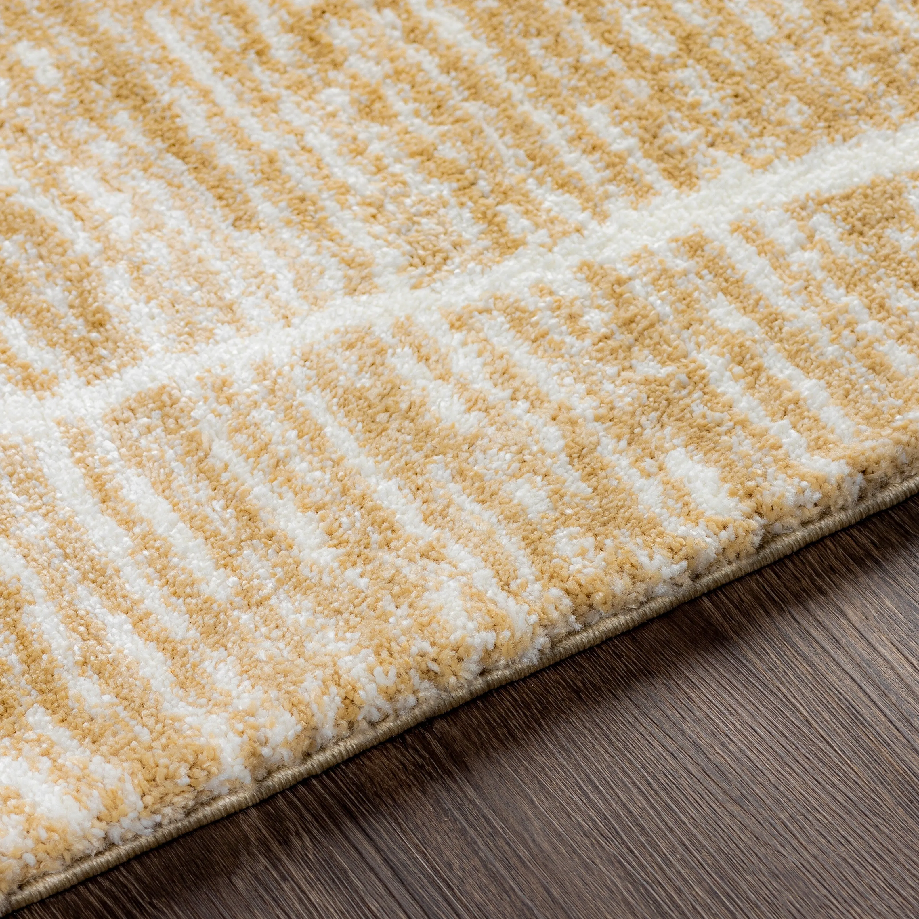 Livabliss Mepalle Modern Plush Area Rug