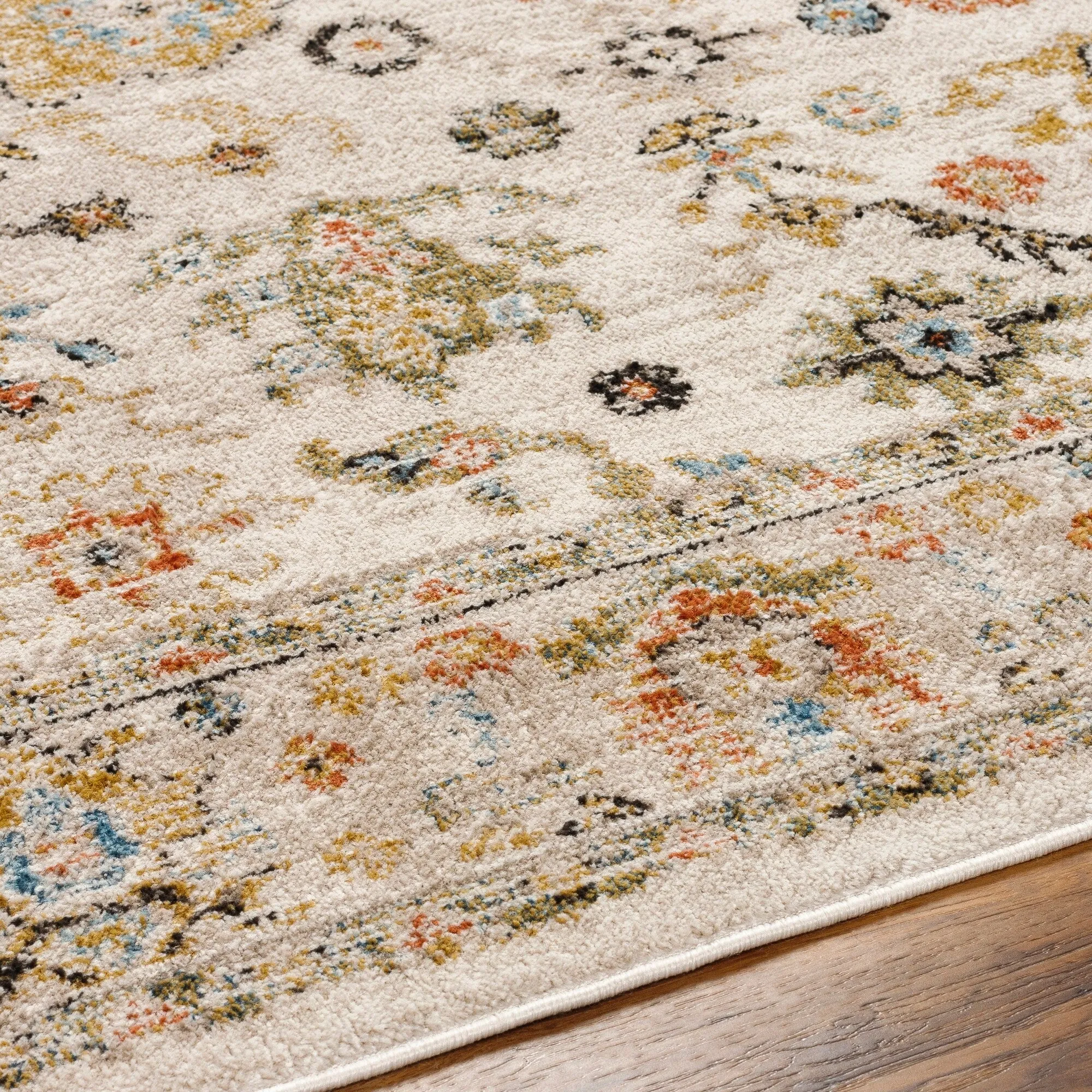 Livabliss Pertek Traditional Floral Area Rug