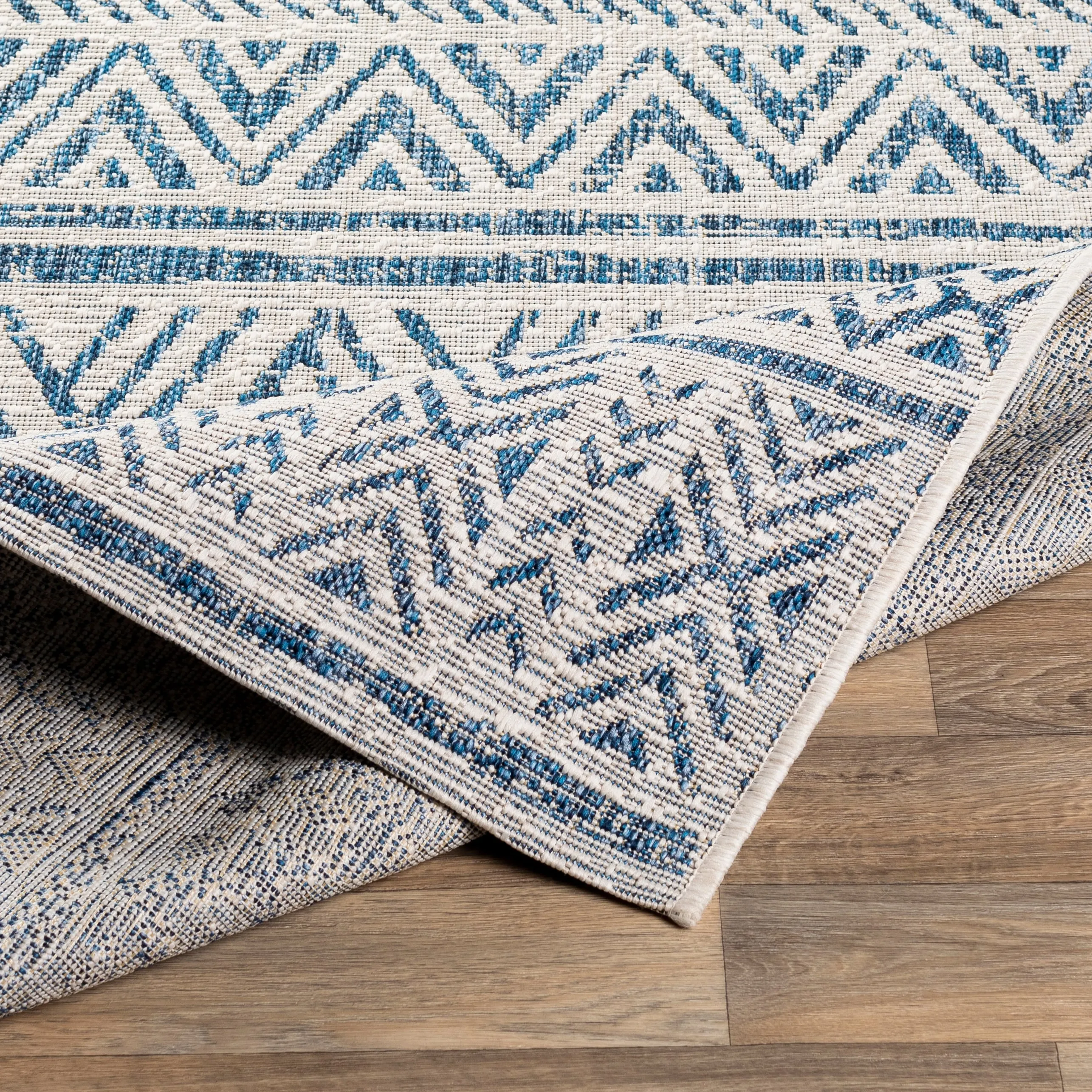 Livabliss Powlett Vintage Southwestern Indoor/ Outdoor Area Rug