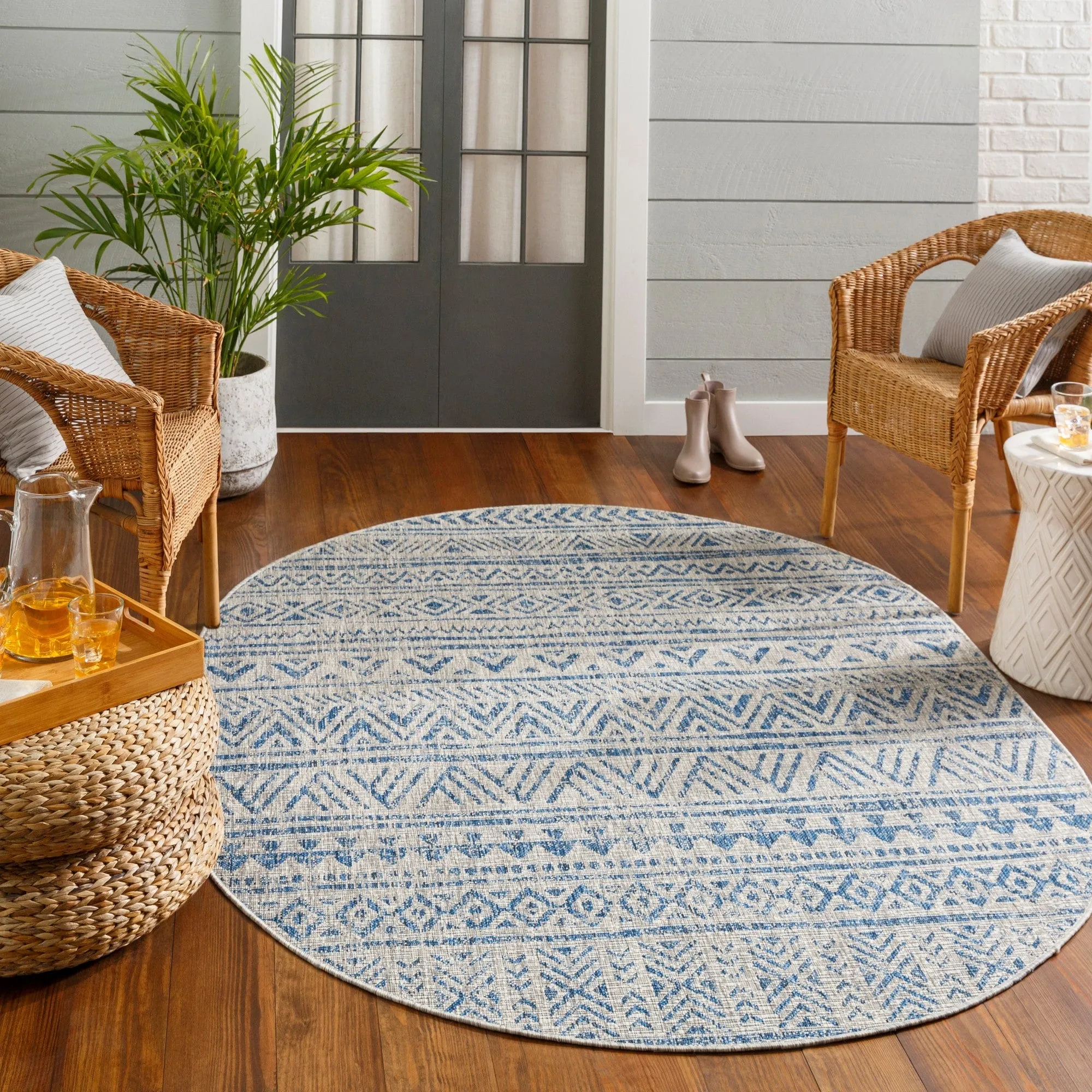 Livabliss Powlett Vintage Southwestern Indoor/ Outdoor Area Rug