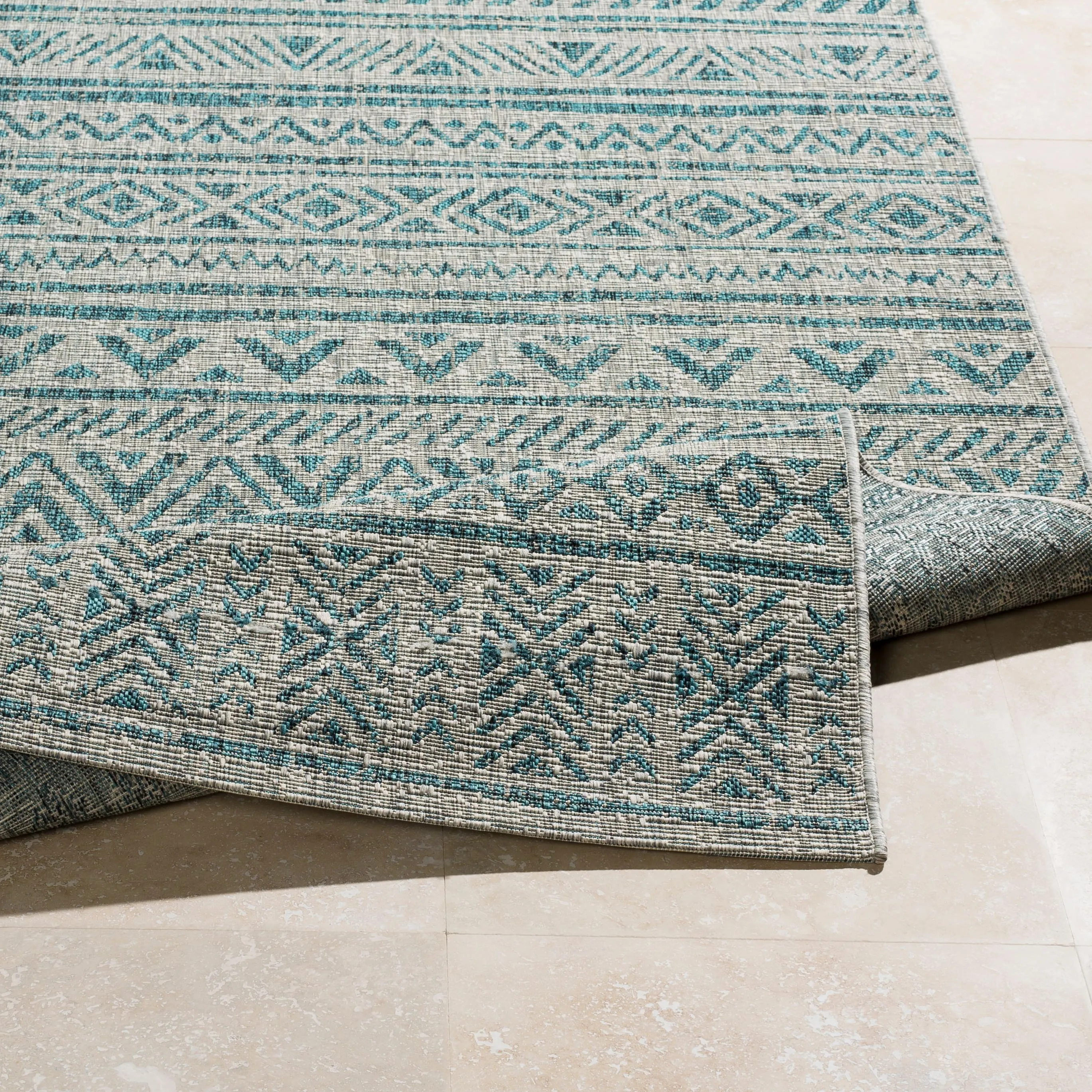 Livabliss Powlett Vintage Southwestern Indoor/ Outdoor Area Rug