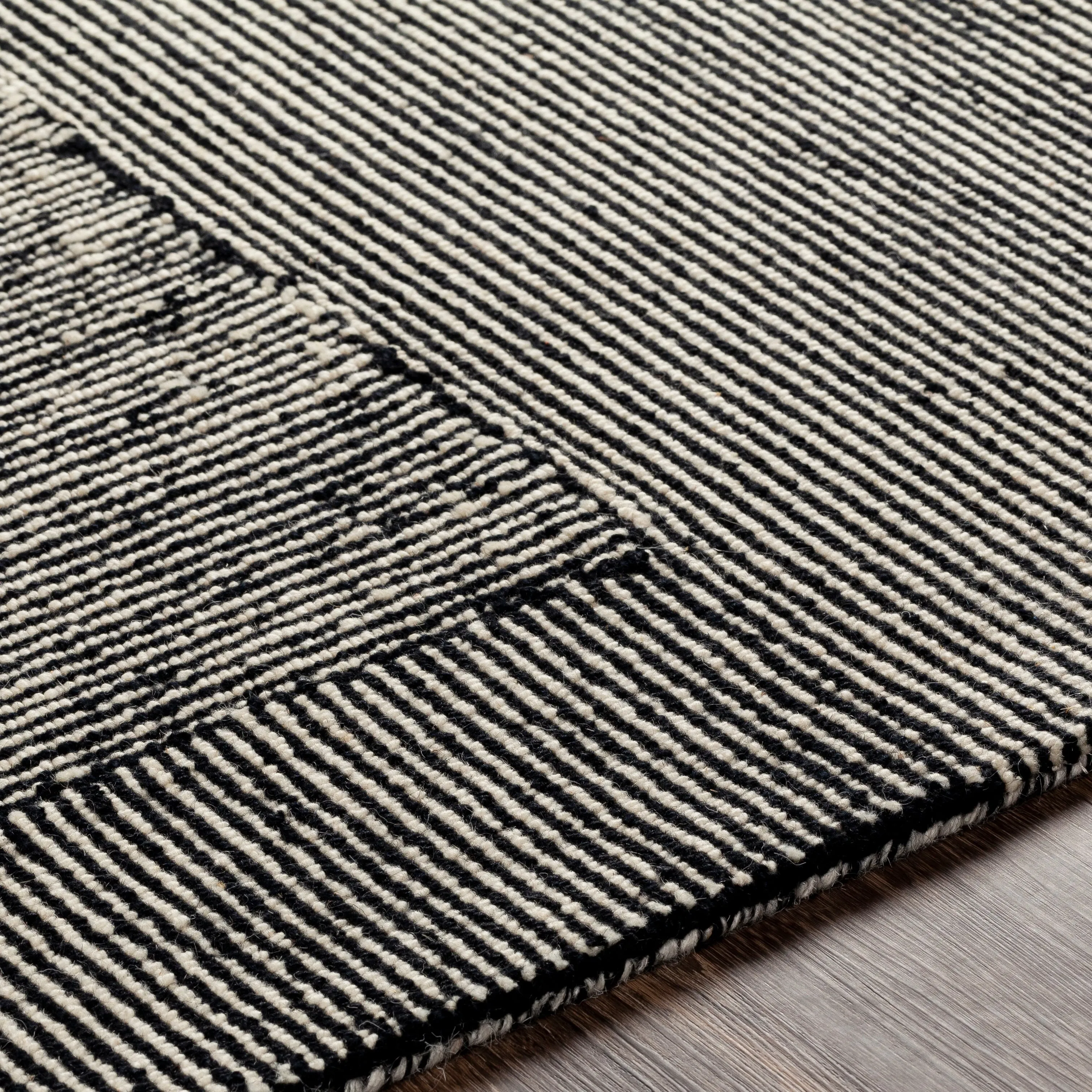 Livabliss Wazney Handmade Wool Farmhouse Area Rug