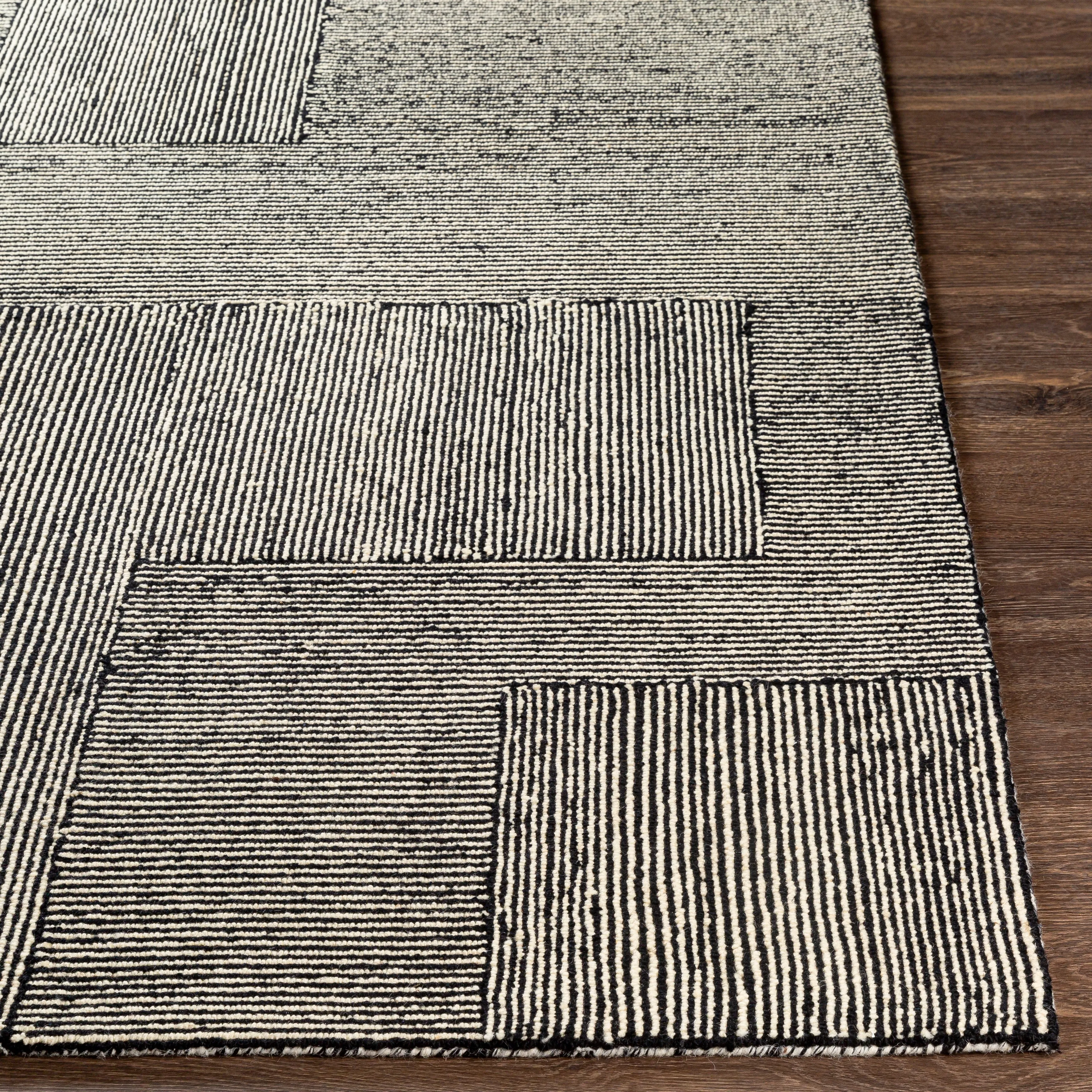 Livabliss Wazney Handmade Wool Farmhouse Area Rug
