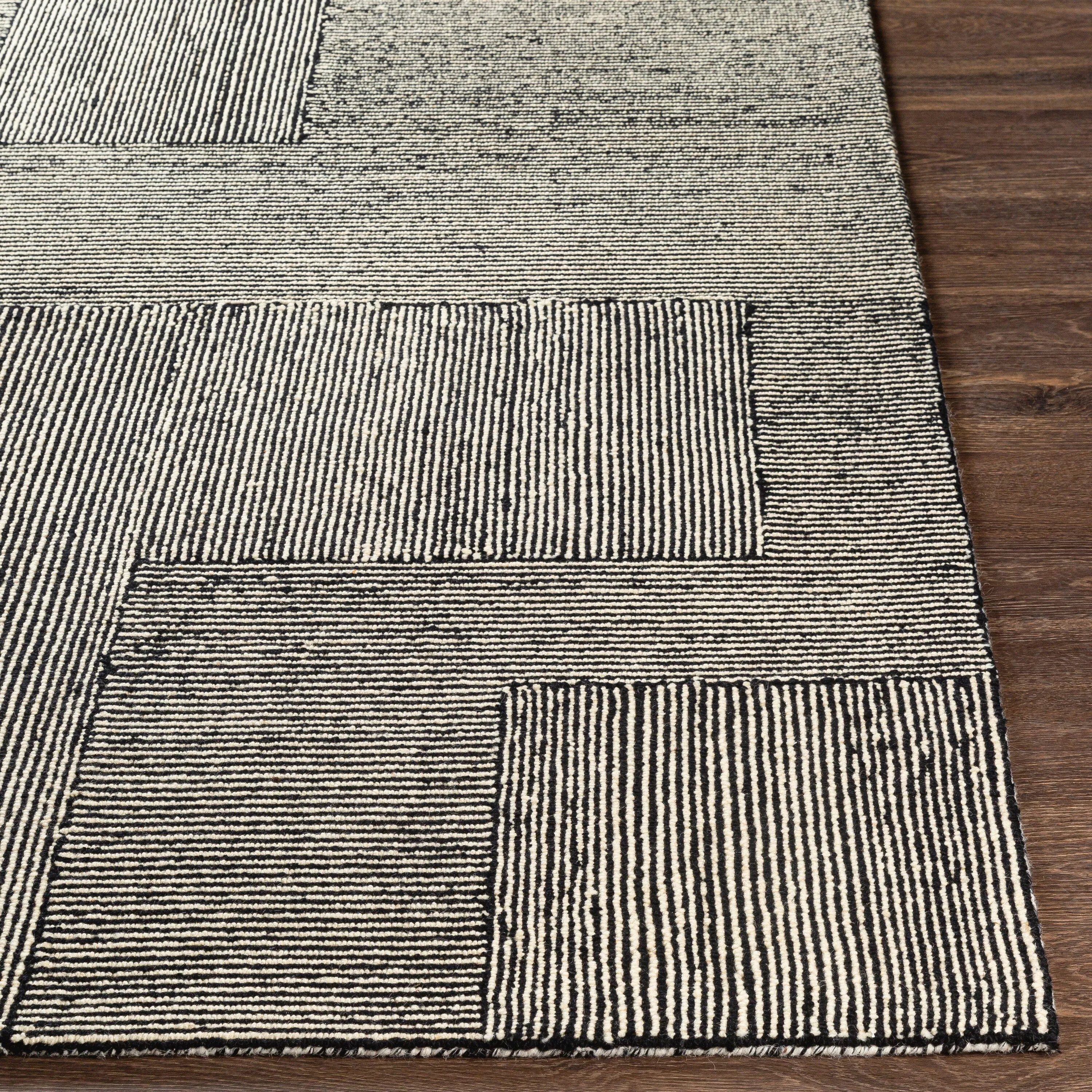 Livabliss Wazney Handmade Wool Farmhouse Area Rug