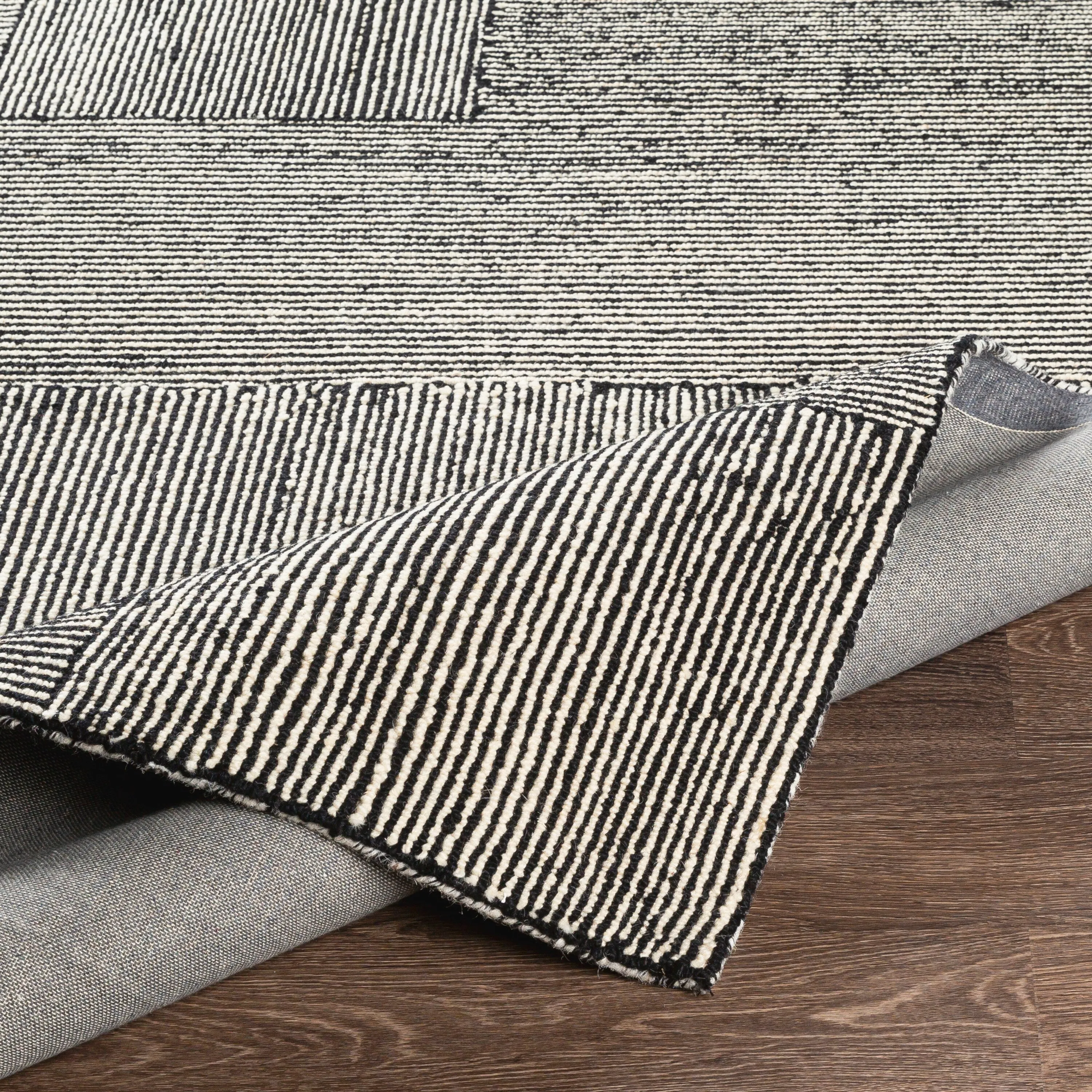 Livabliss Wazney Handmade Wool Farmhouse Area Rug