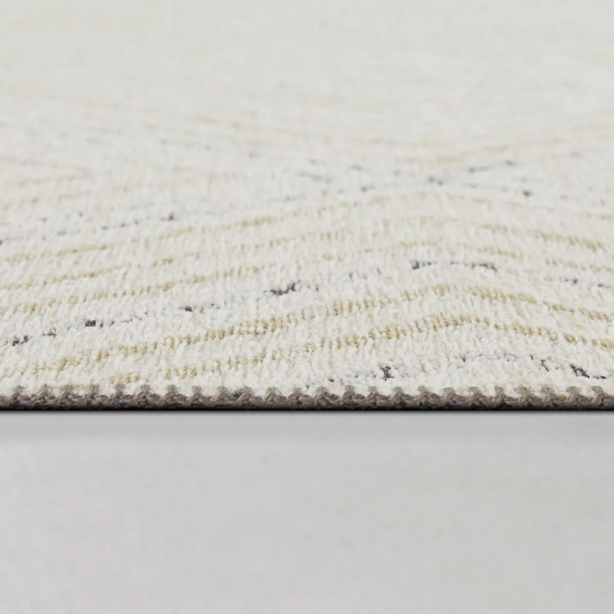 Lurie Geometric Diamond Indoor/Outdoor Area Rug