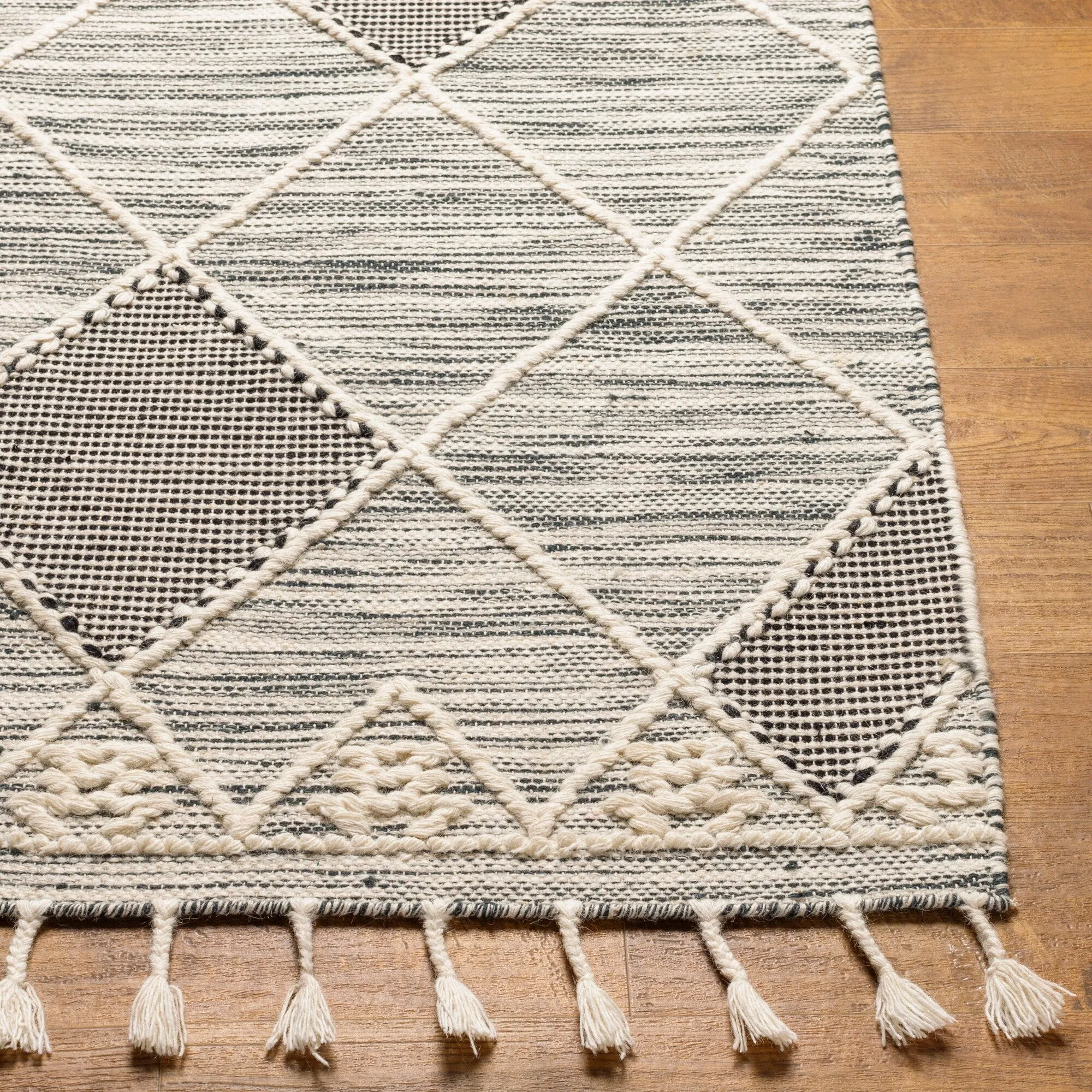 Maaxi Handmade Farmhouse Trellis Wool Area Rug