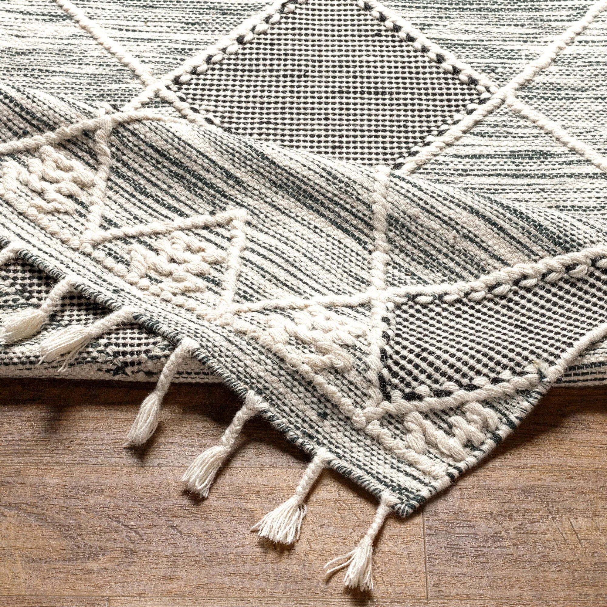 Maaxi Handmade Farmhouse Trellis Wool Area Rug