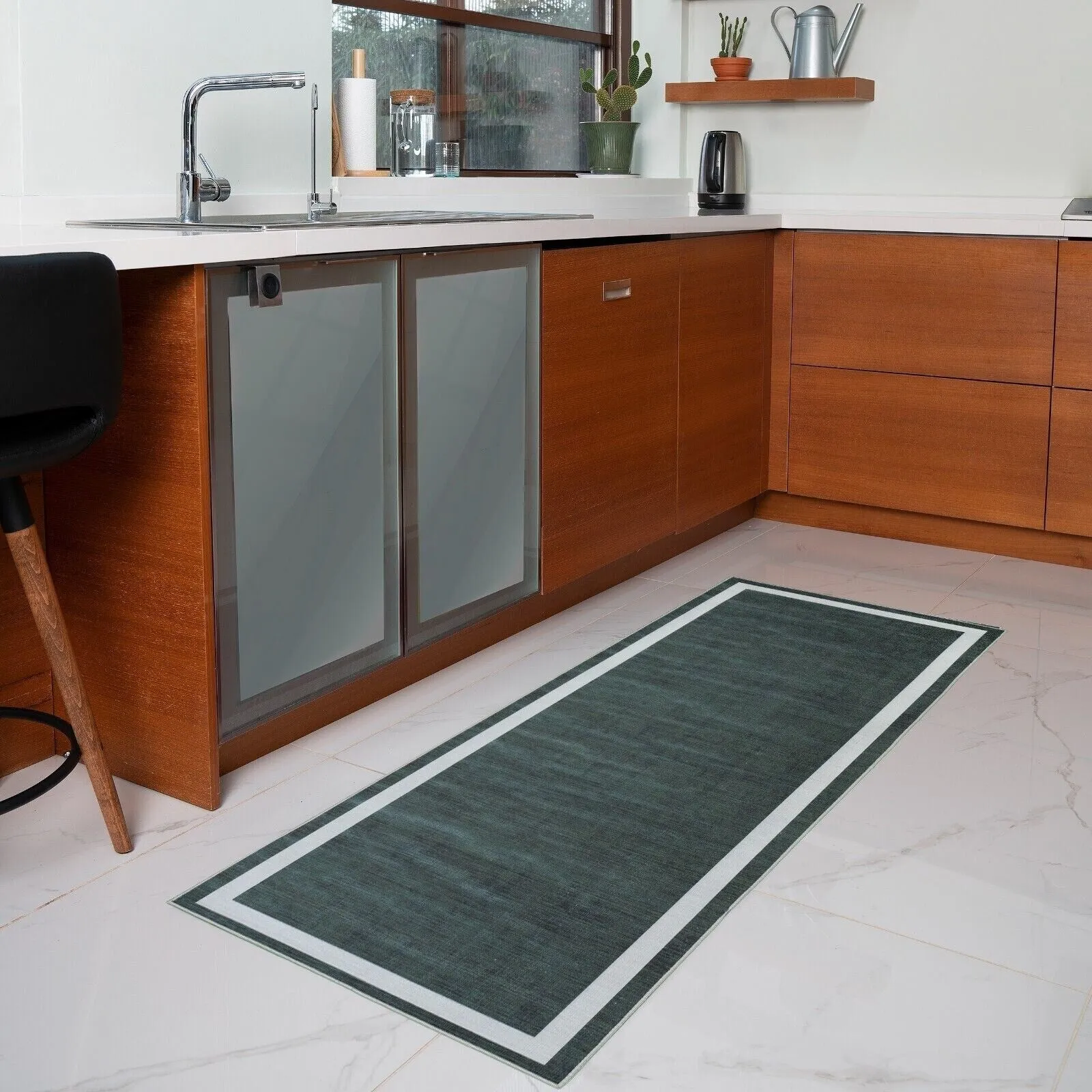 Machine Washable Area Rug With Non Slip Backing - Everest Geometric Modern Border Design