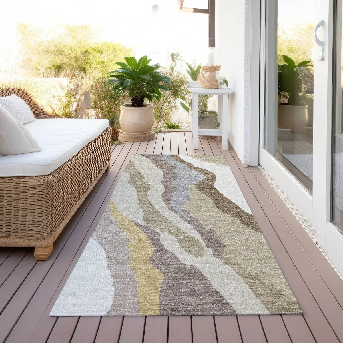 Machine Washable Indoor/ Outdoor Abstract Contemporary Chantille Rug