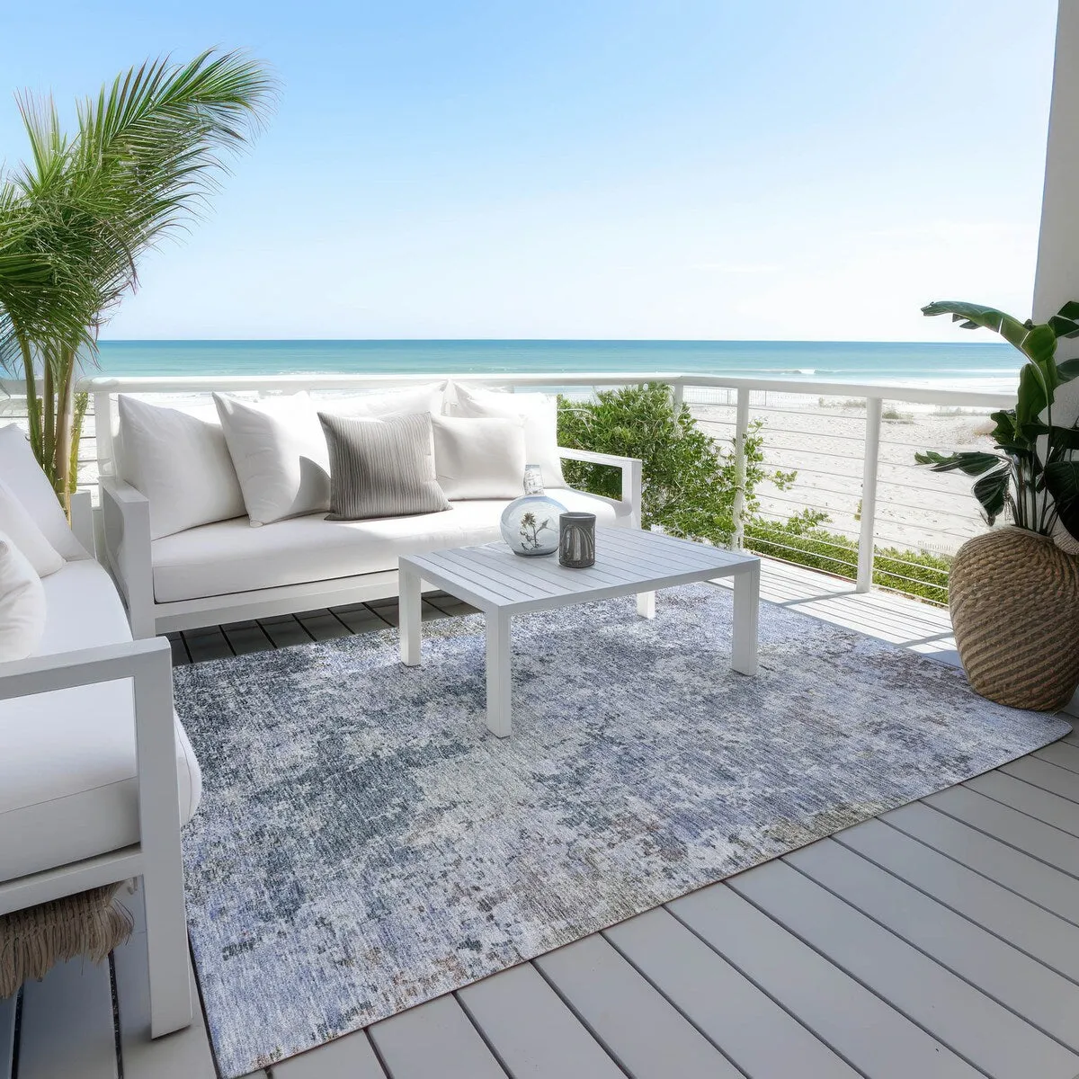 Machine Washable Indoor/ Outdoor Abstract Contemporary Chantille Rug