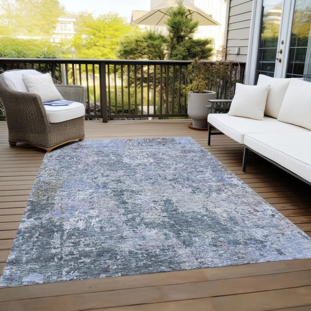 Machine Washable Indoor/ Outdoor Abstract Contemporary Chantille Rug