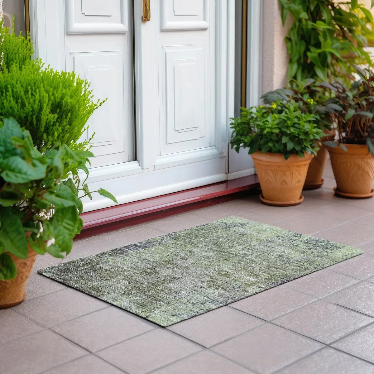Machine Washable Indoor/ Outdoor Abstract Contemporary Chantille Rug