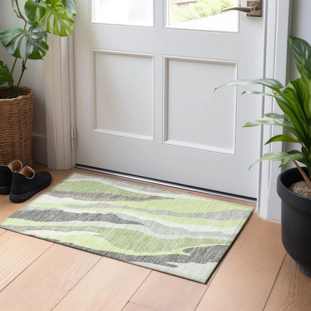 Machine Washable Indoor/ Outdoor Abstract Contemporary Chantille Rug
