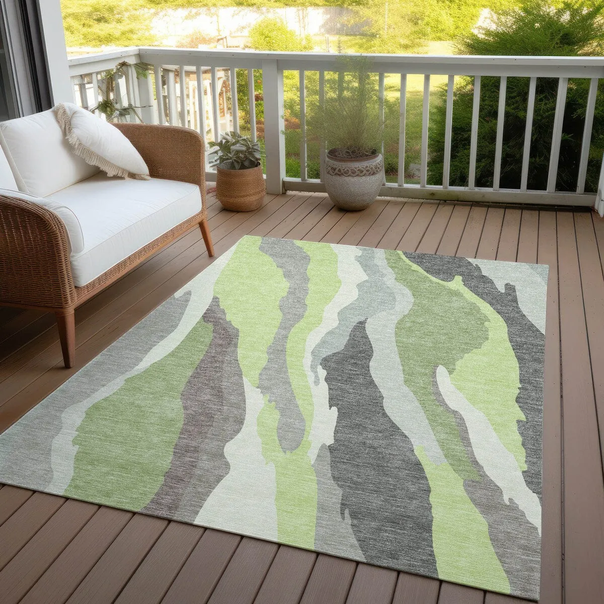 Machine Washable Indoor/ Outdoor Abstract Contemporary Chantille Rug