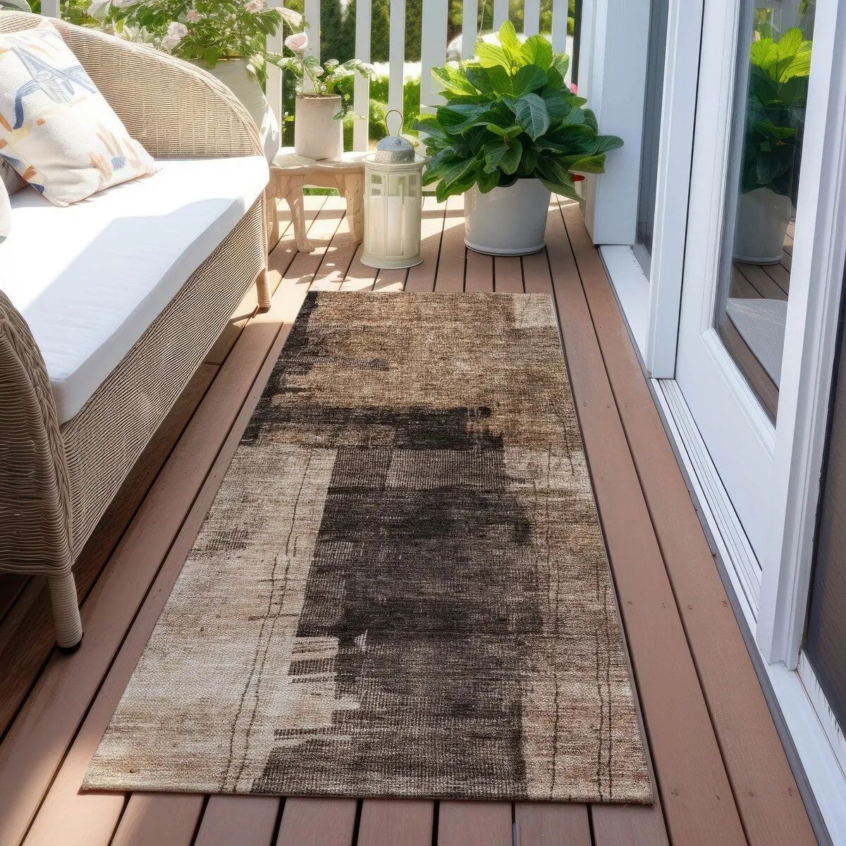 Machine Washable Indoor/ Outdoor Abstract Contemporary Chantille Rug