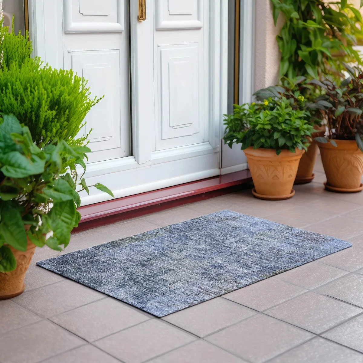 Machine Washable Indoor/ Outdoor Abstract Contemporary Chantille Rug