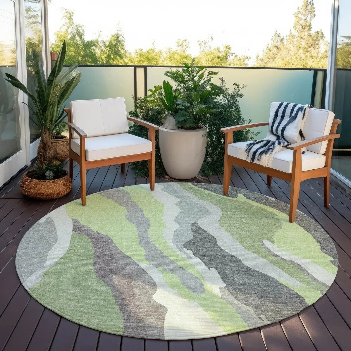 Machine Washable Indoor/ Outdoor Abstract Contemporary Chantille Rug