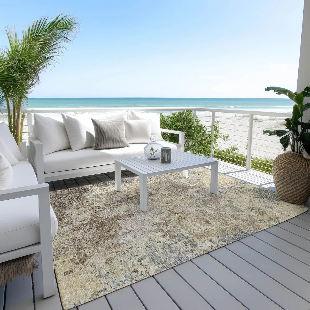 Machine Washable Indoor/ Outdoor Abstract Contemporary Chantille Rug