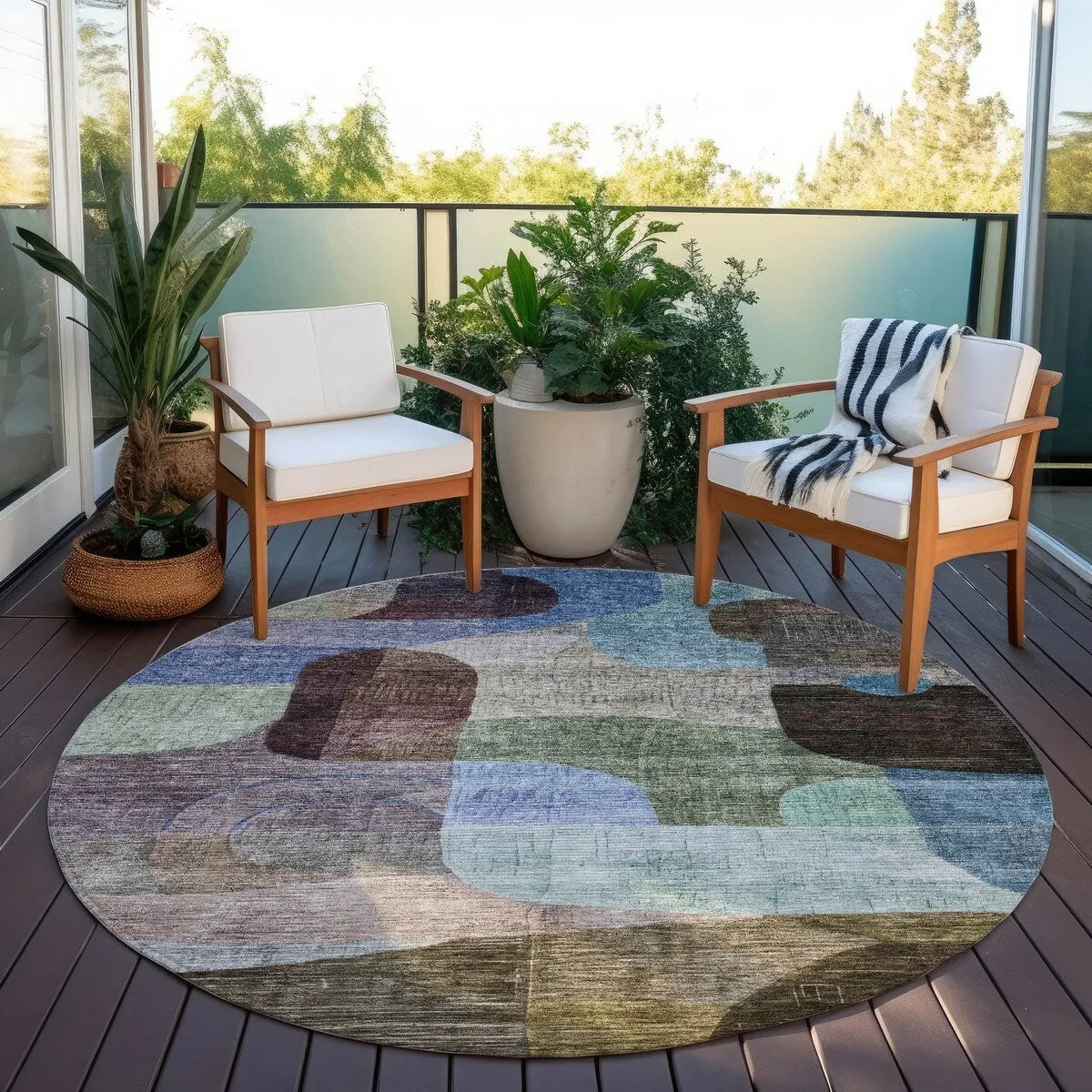 Machine Washable Indoor/ Outdoor Abstract Contemporary Chantille Rug
