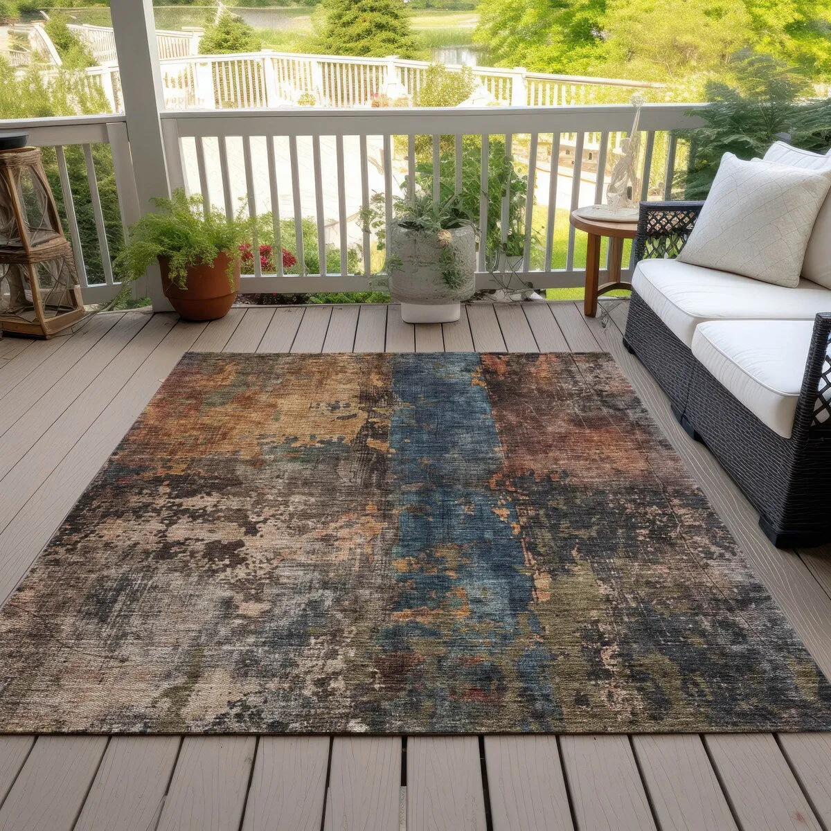 Machine Washable Indoor/ Outdoor Abstract Contemporary Chantille Rug