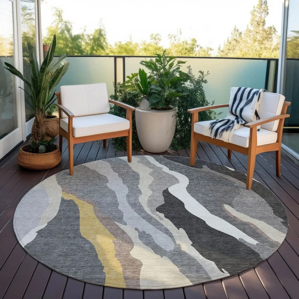 Machine Washable Indoor/ Outdoor Abstract Contemporary Chantille Rug