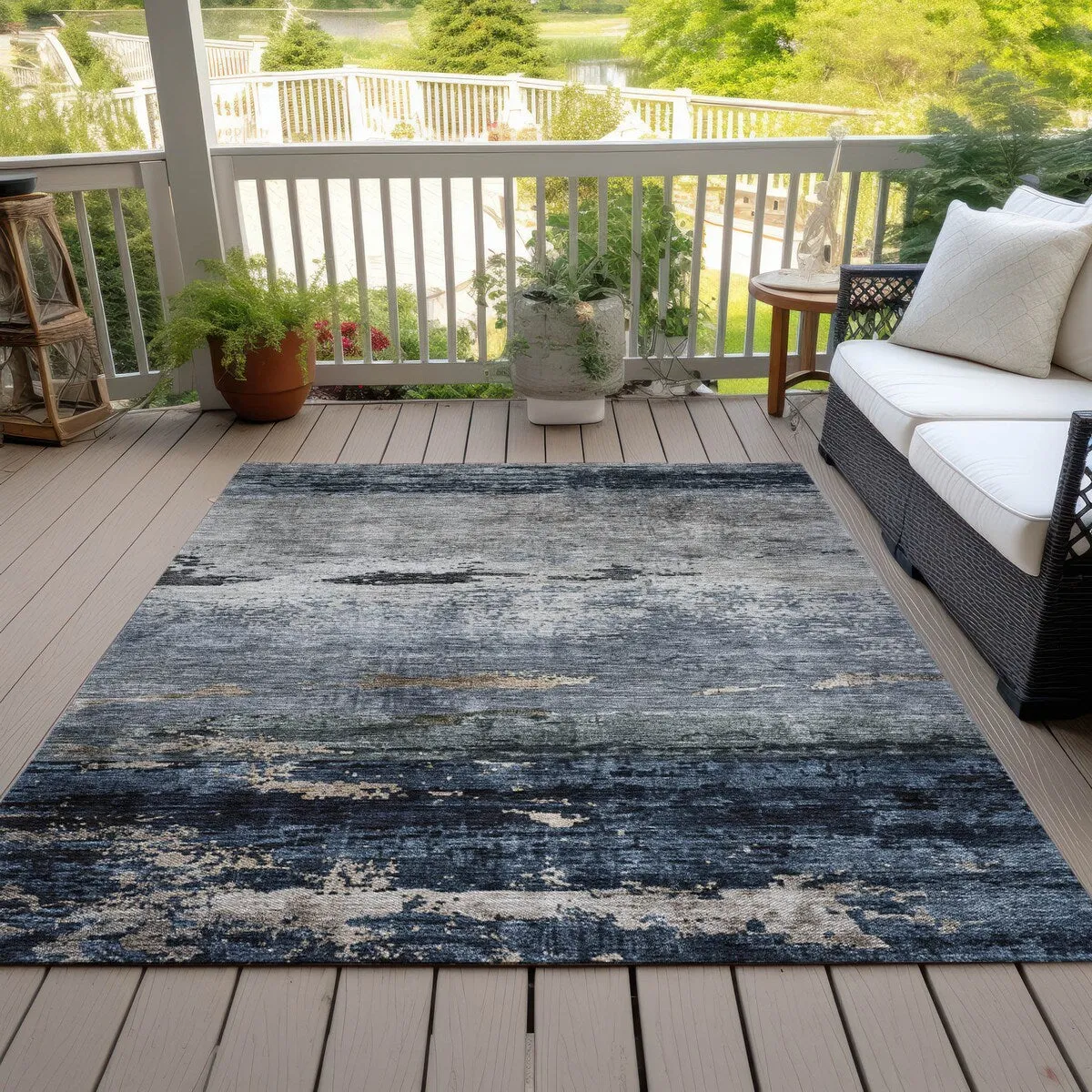 Machine Washable Indoor/ Outdoor Abstract Contemporary Chantille Rug