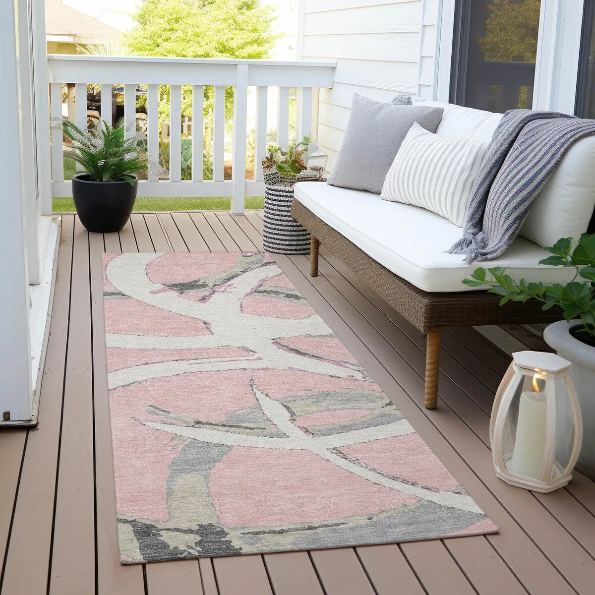 Machine Washable Indoor/ Outdoor Abstract Contemporary Chantille Rug