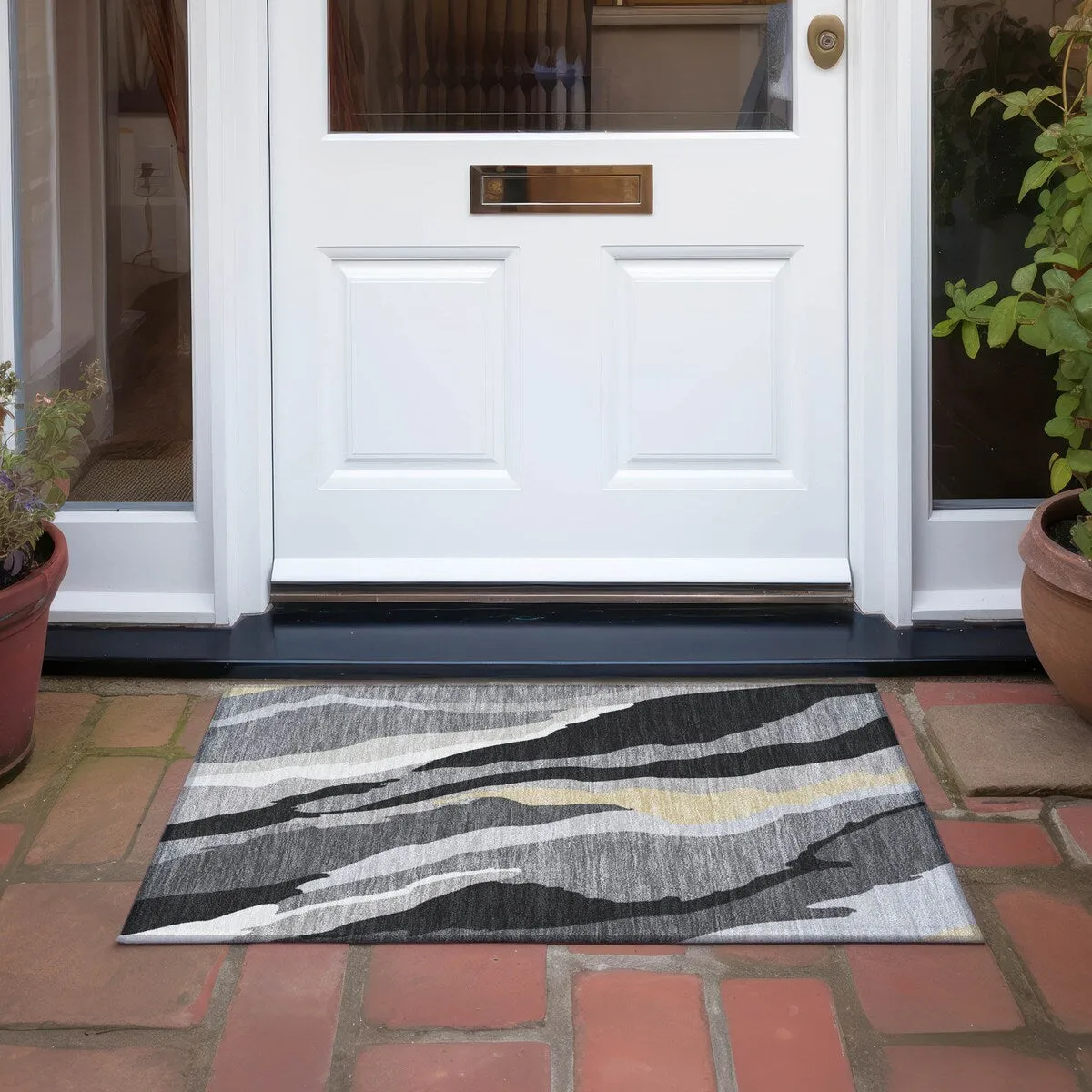 Machine Washable Indoor/ Outdoor Abstract Contemporary Chantille Rug