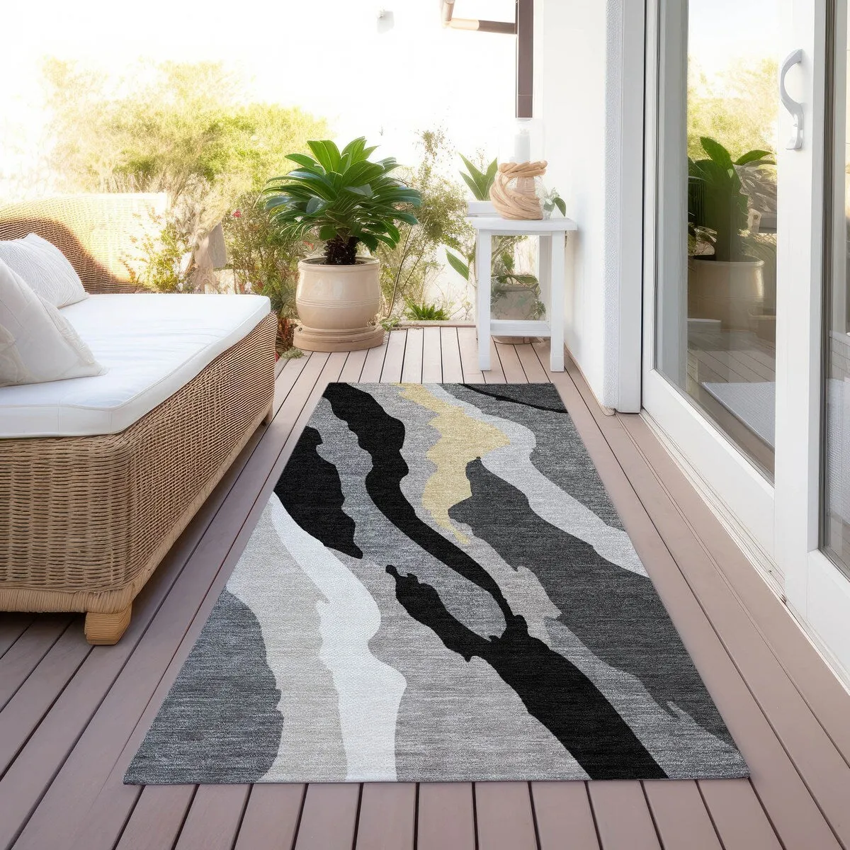 Machine Washable Indoor/ Outdoor Abstract Contemporary Chantille Rug