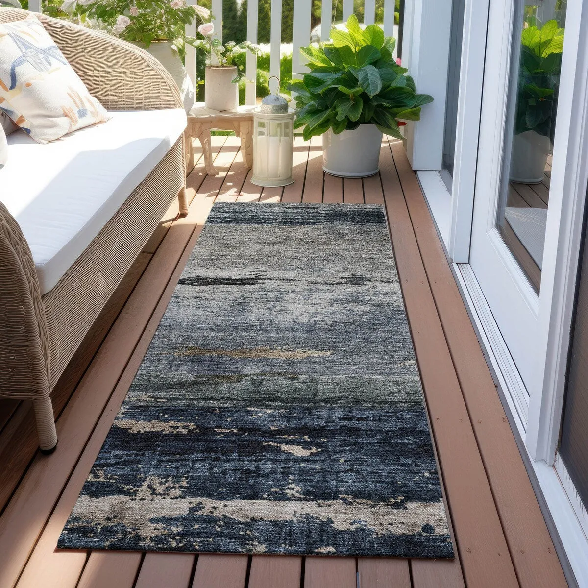 Machine Washable Indoor/ Outdoor Abstract Contemporary Chantille Rug