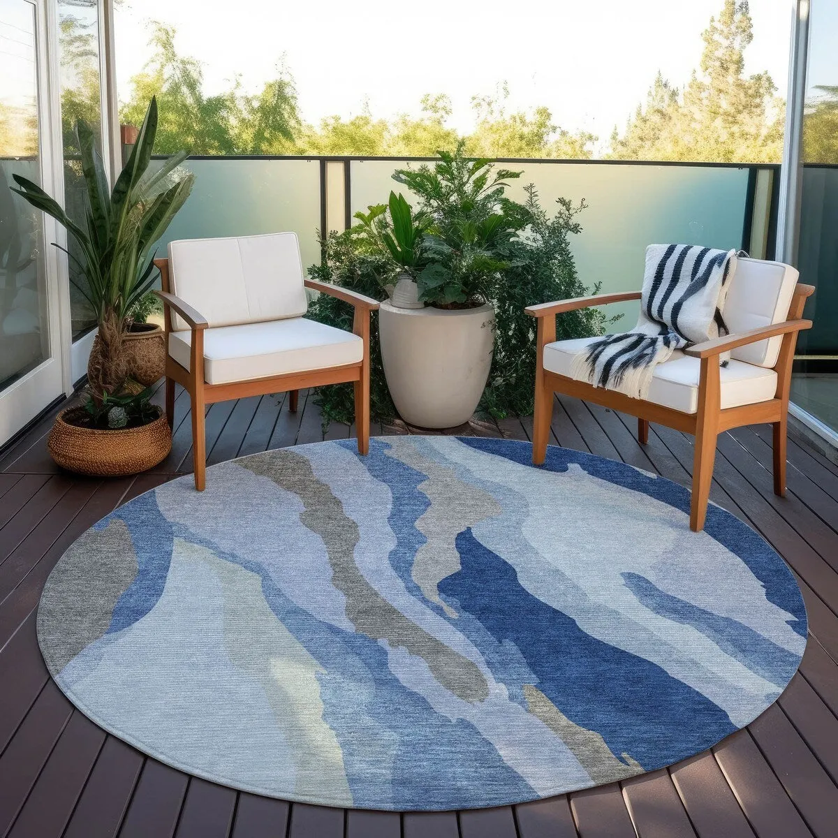 Machine Washable Indoor/ Outdoor Abstract Contemporary Chantille Rug